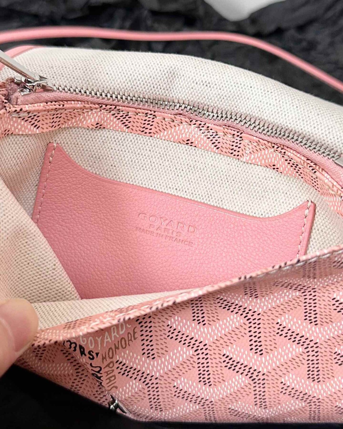 Goyard Plumet这个轻量级的小包真符合当下的流行趋