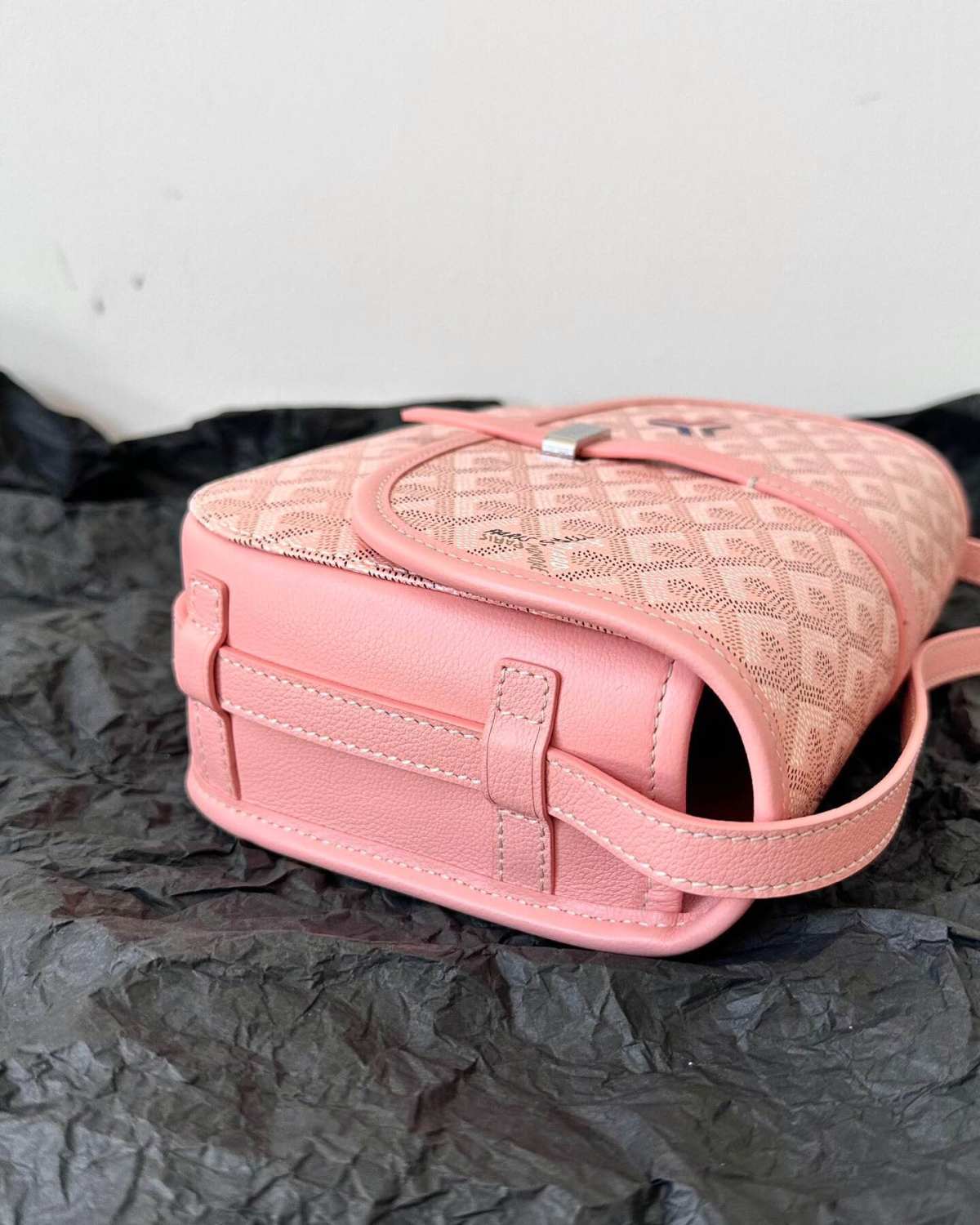 现时很多时尚品牌都透过代言广告及赞助，为求获得更多曝光。 但