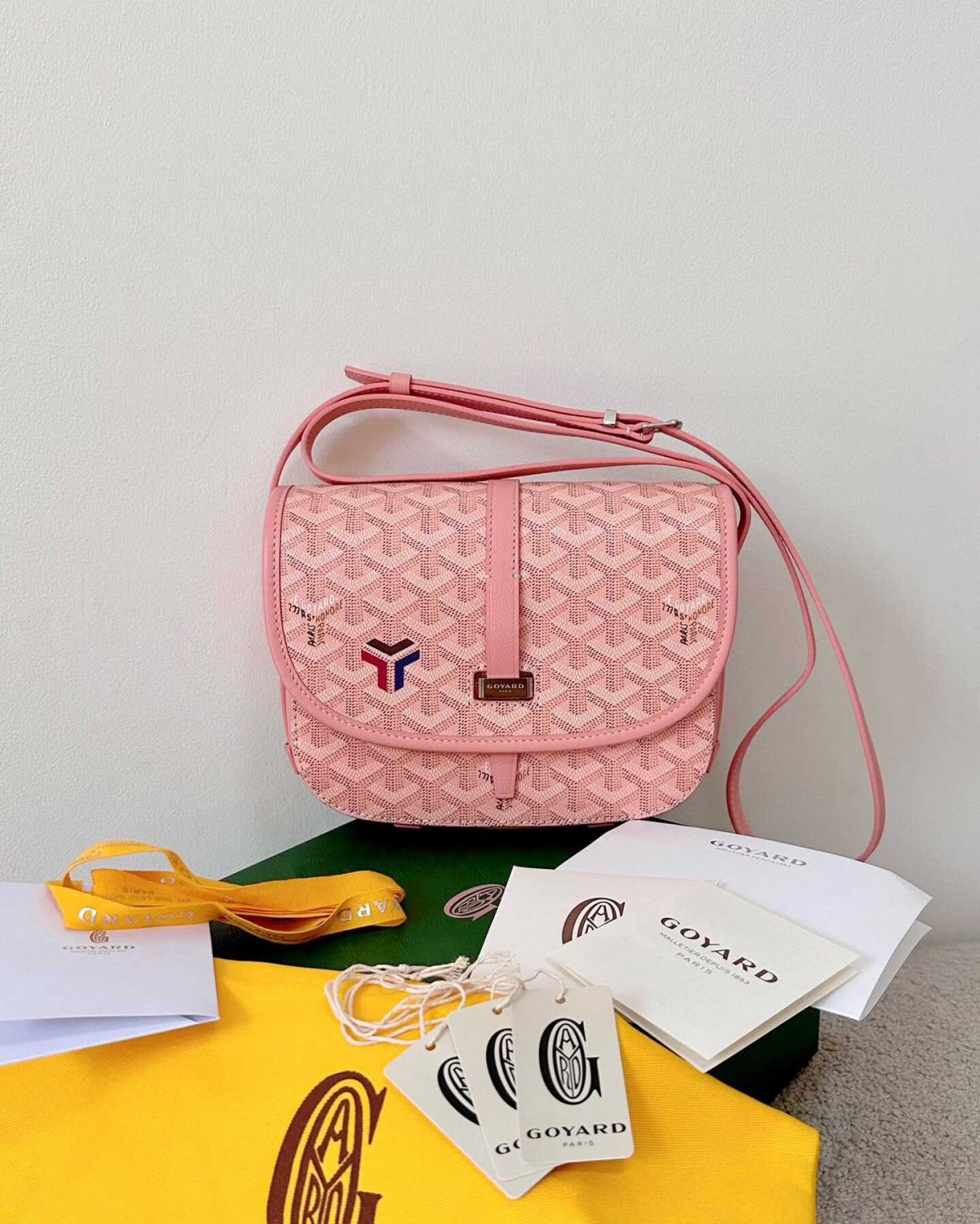 现时很多时尚品牌都透过代言广告及赞助，为求获得更多曝光。 但