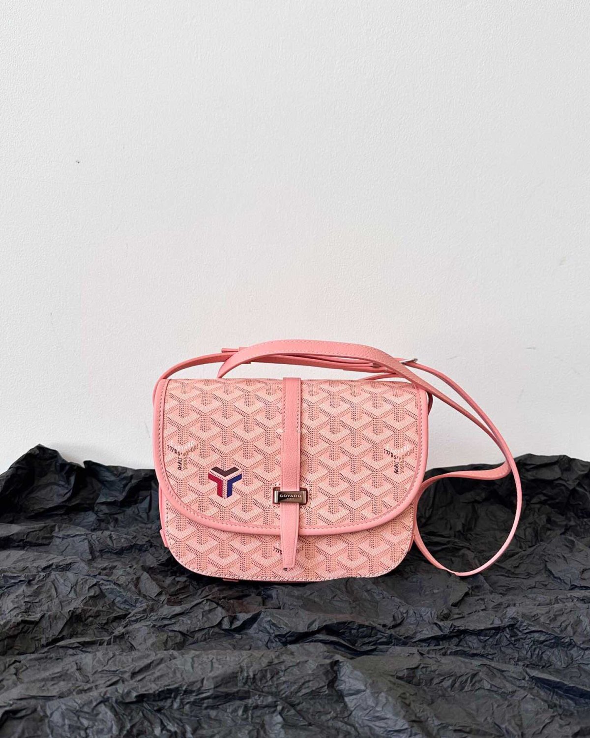 现时很多时尚品牌都透过代言广告及赞助，为求获得更多曝光。 但