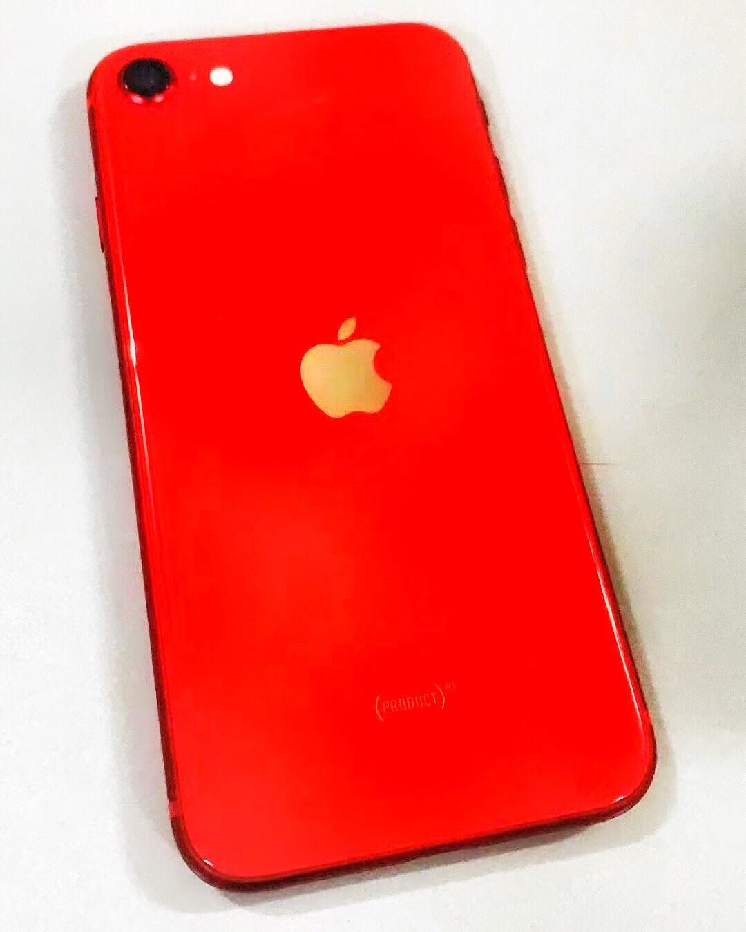 iPhone SE2上市时候就说是iPhone8的复刻版本，