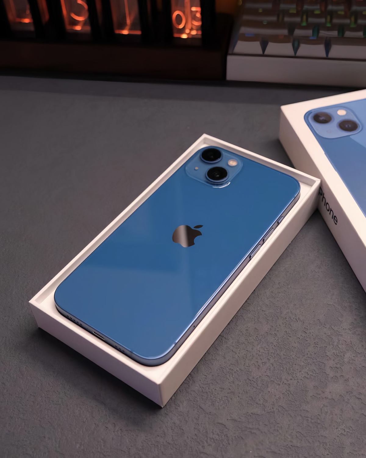 💎2022年过年期间，我老妈换了iphone13，她之前用