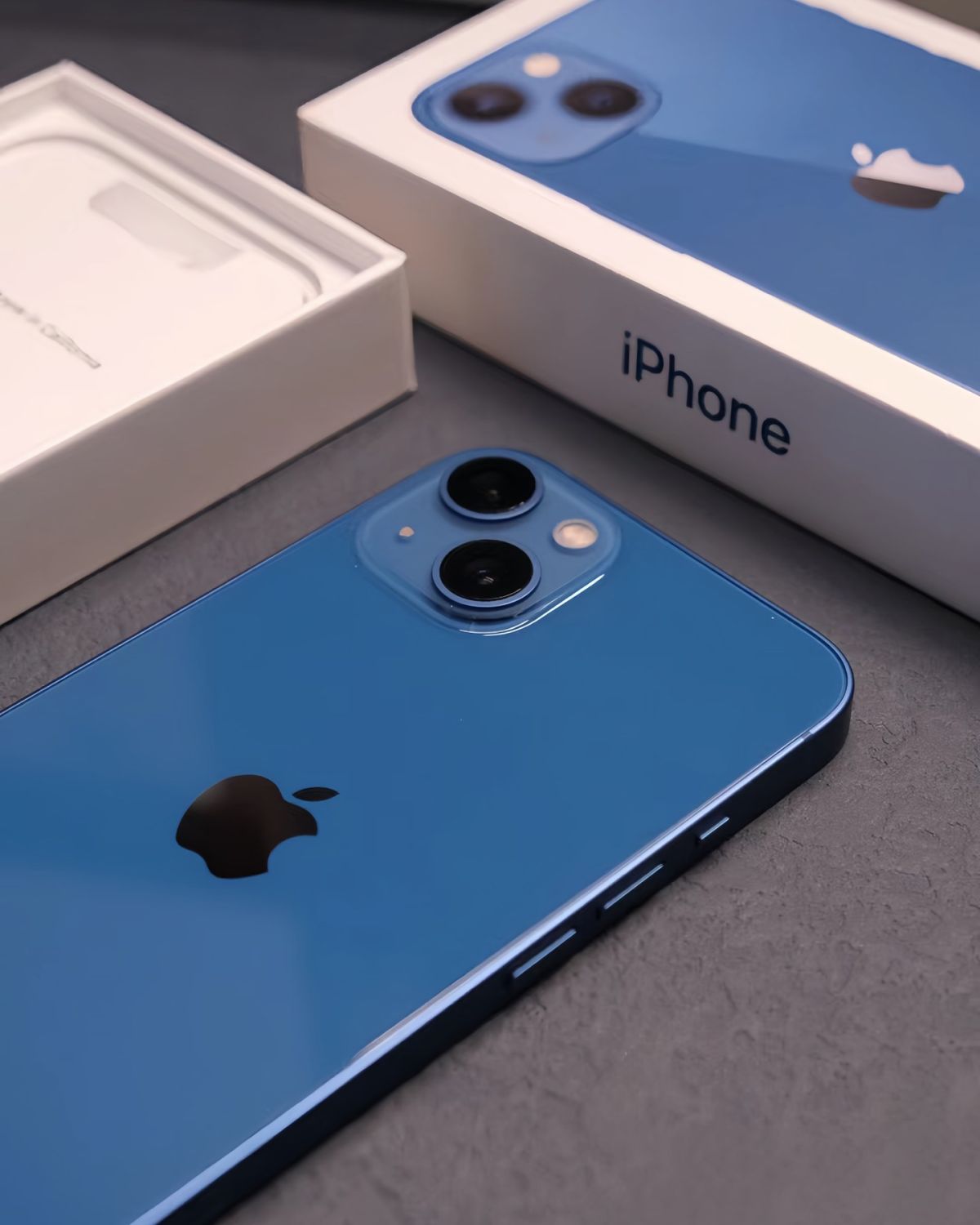 💎2022年过年期间，我老妈换了iphone13，她之前用