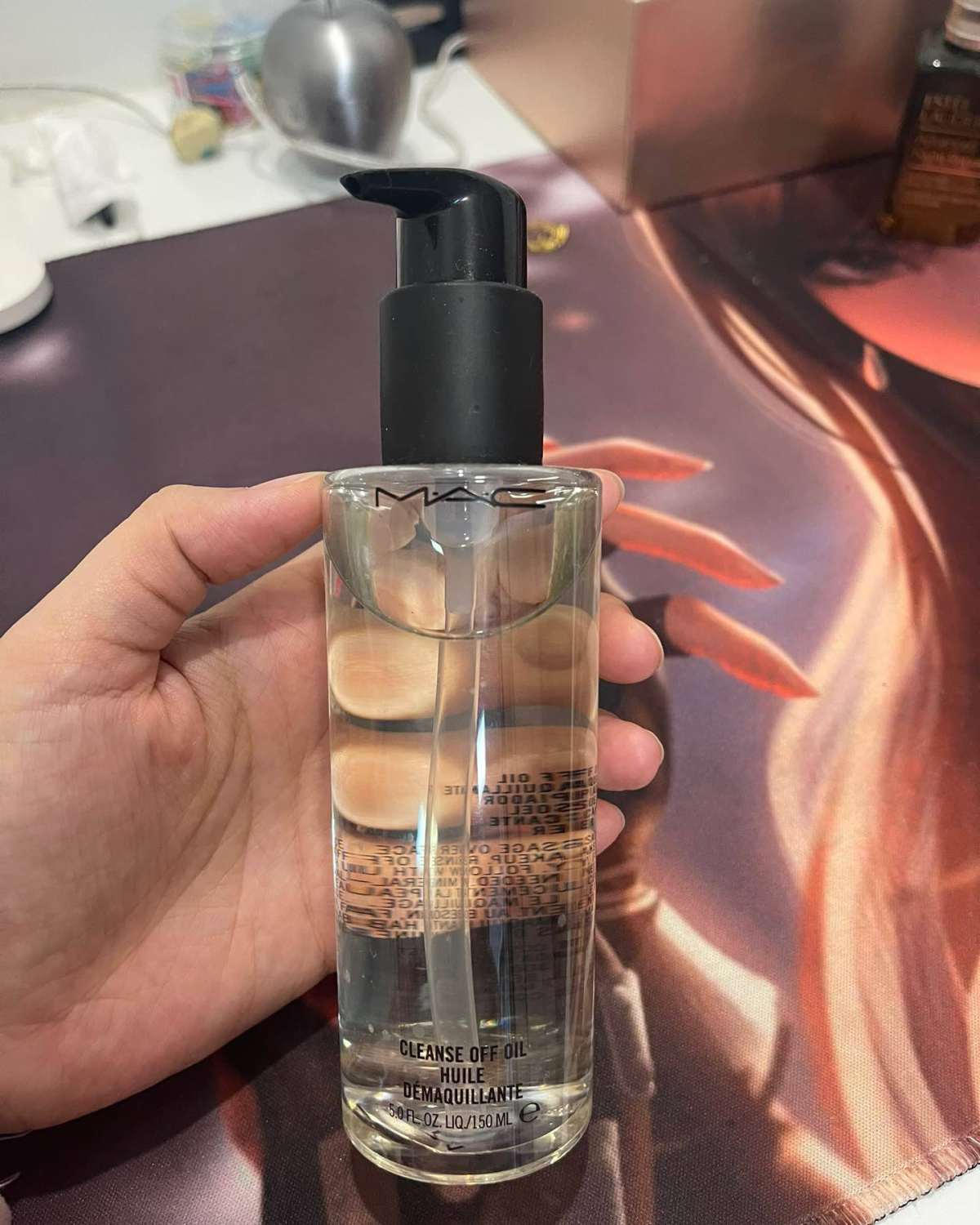 N久不化妆的我今天破天荒的画了个淡妆，万分感谢55的打卡，由
