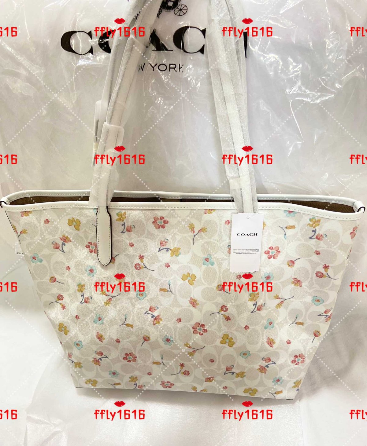 发走✈️ 绝版，售完无补，囤货还有少量 绝版COACH冰川白