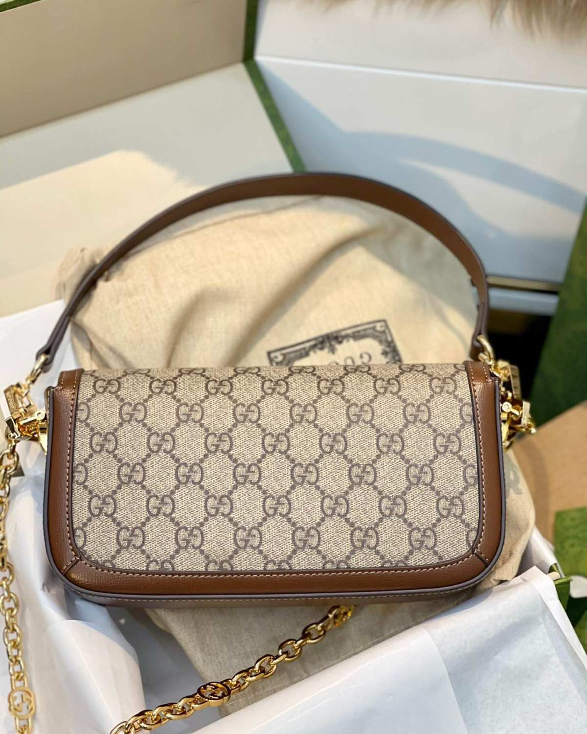 最新款法棍Horsebit腋下包 真的爆！ 也是真的难预定 