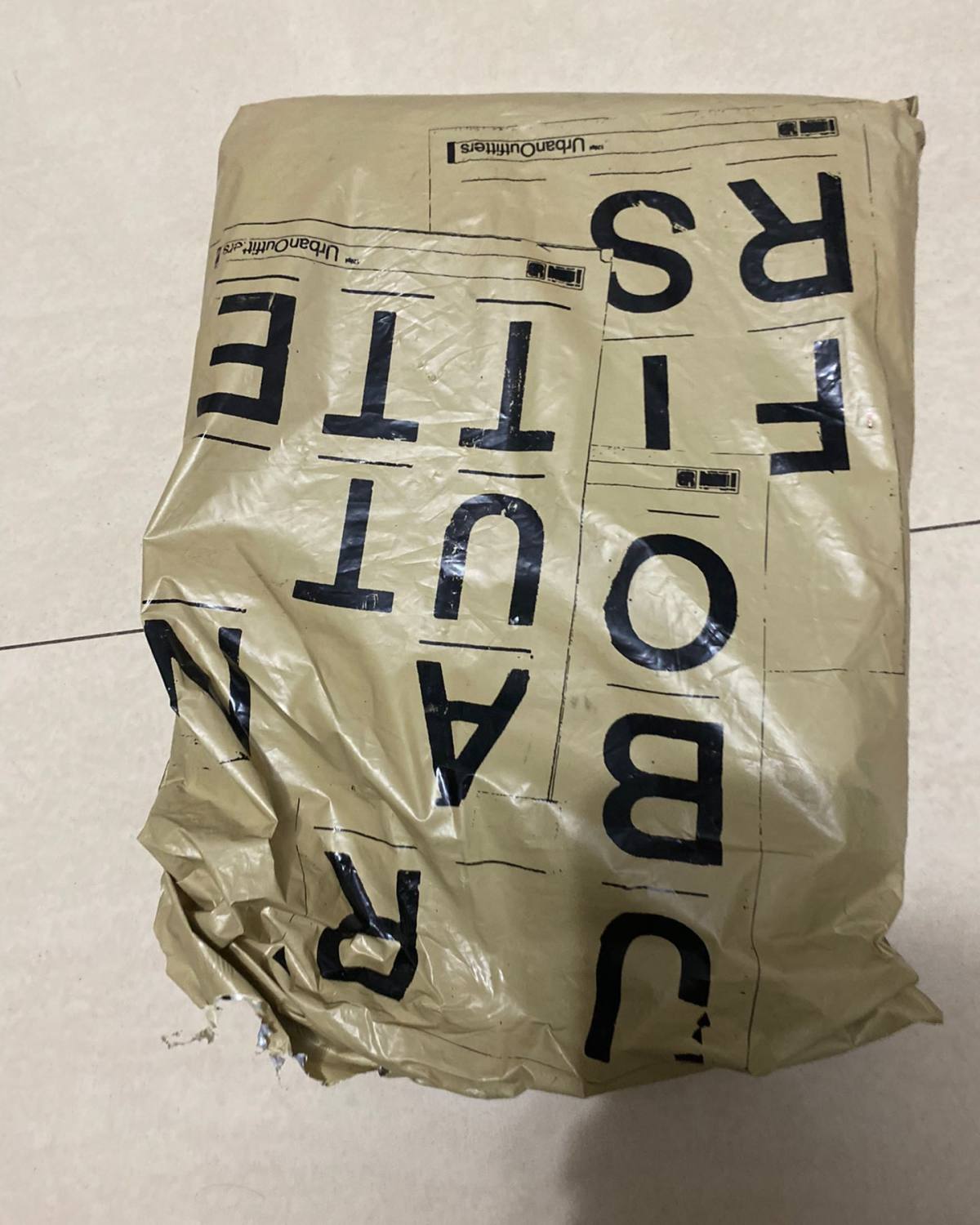 这单还是雷打不动的168美中转运运回来的，速度有点吓到我，过