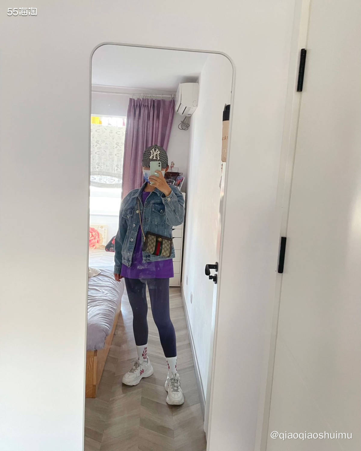 告诉大家一个秘密，我有20来条不同颜色的瑜伽裤……哈哈哈。但