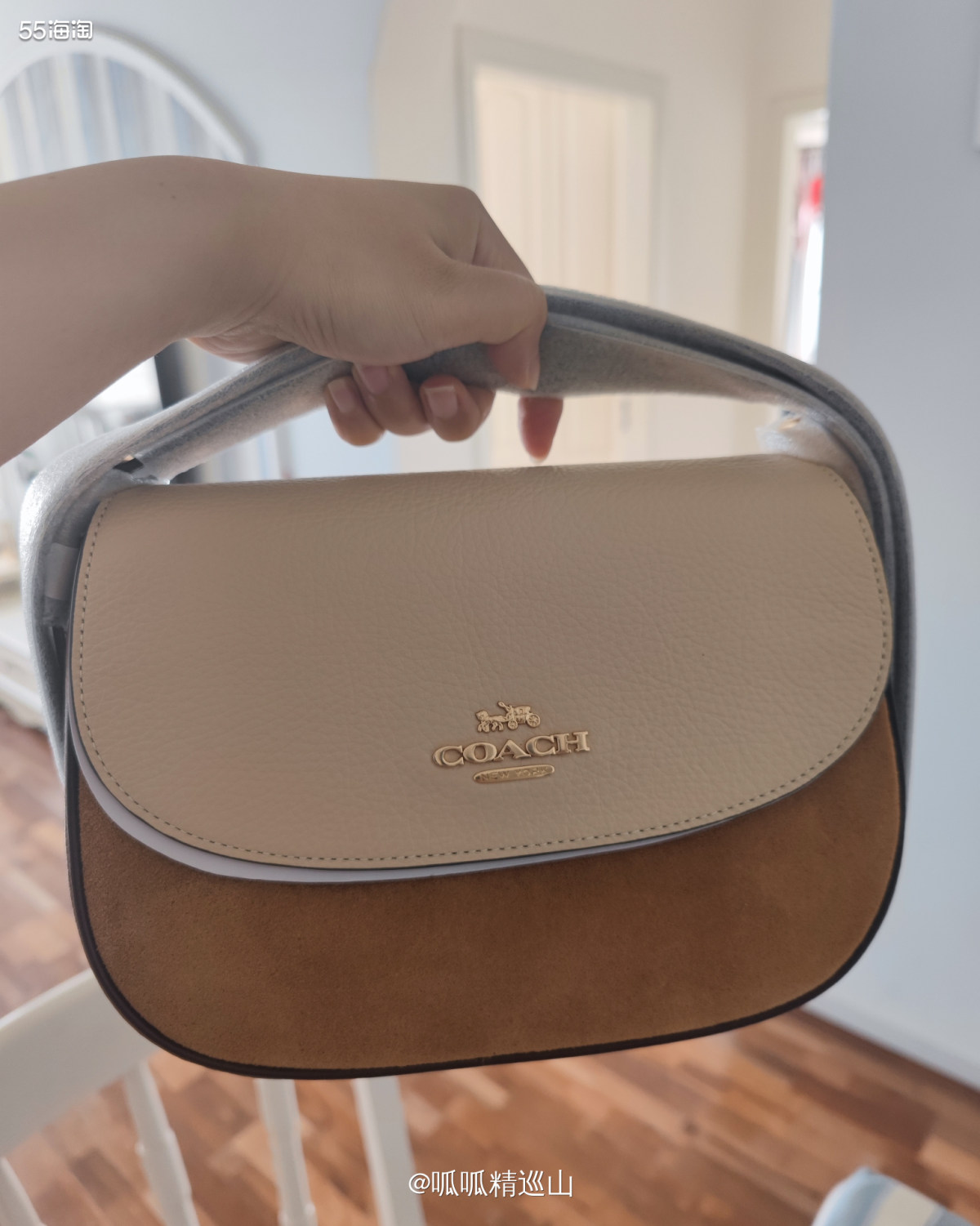 🇺🇸这款马鞍包是2月的时候看刚好打折就一口气下了三个，因