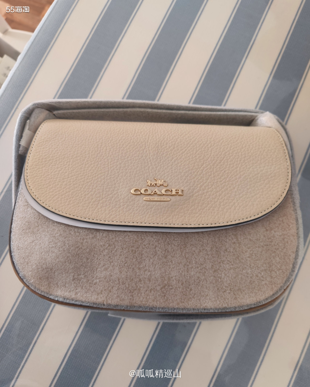 🇺🇸这款马鞍包是2月的时候看刚好打折就一口气下了三个，因