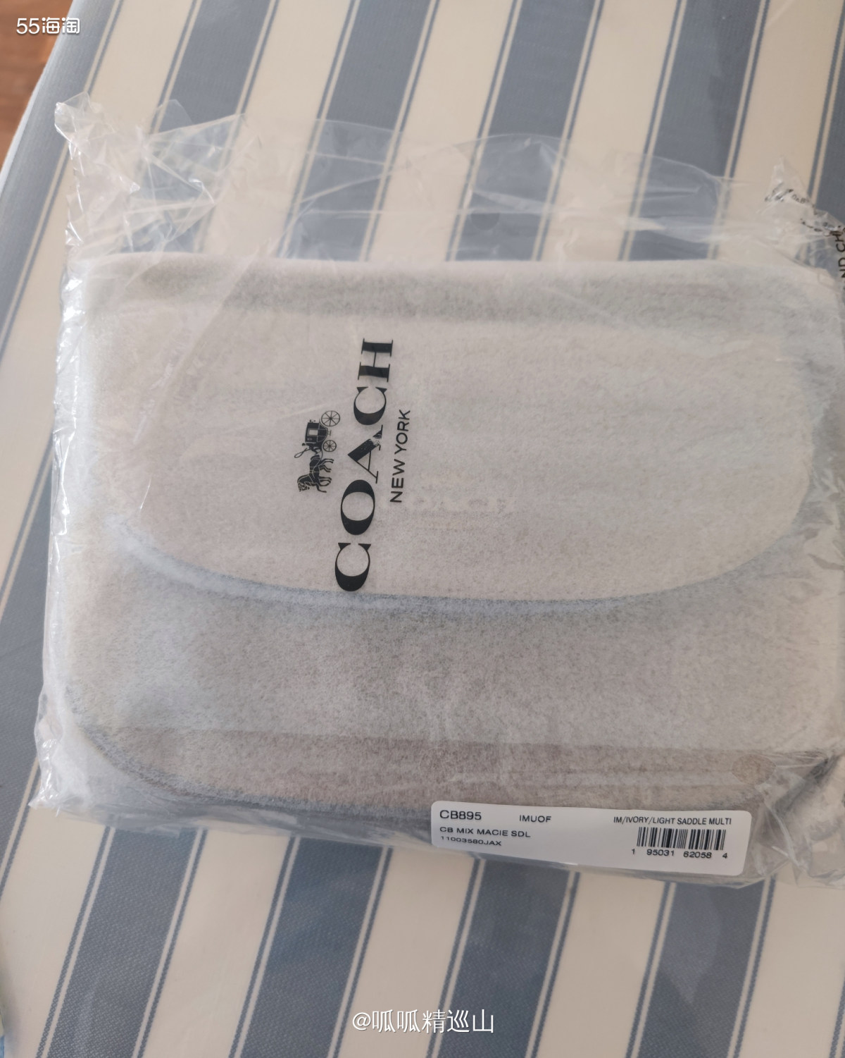 🇺🇸这款马鞍包是2月的时候看刚好打折就一口气下了三个，因