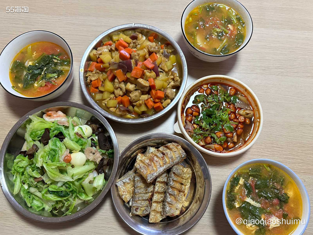 周末妈妈食堂，感觉妈妈做的餐量越来越合适了。就像昨天那顿，我