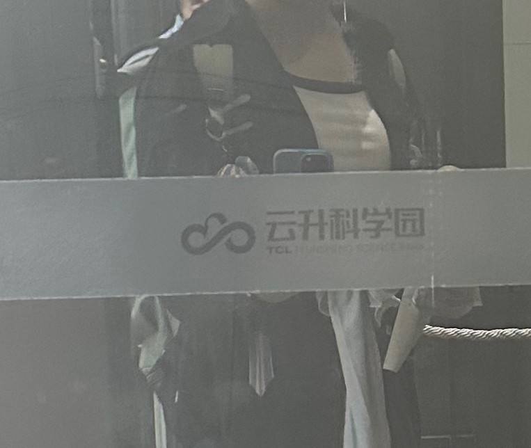 继续广州出差中，好热😭😭 但是热也要穿的棒棒哒，尤其是加