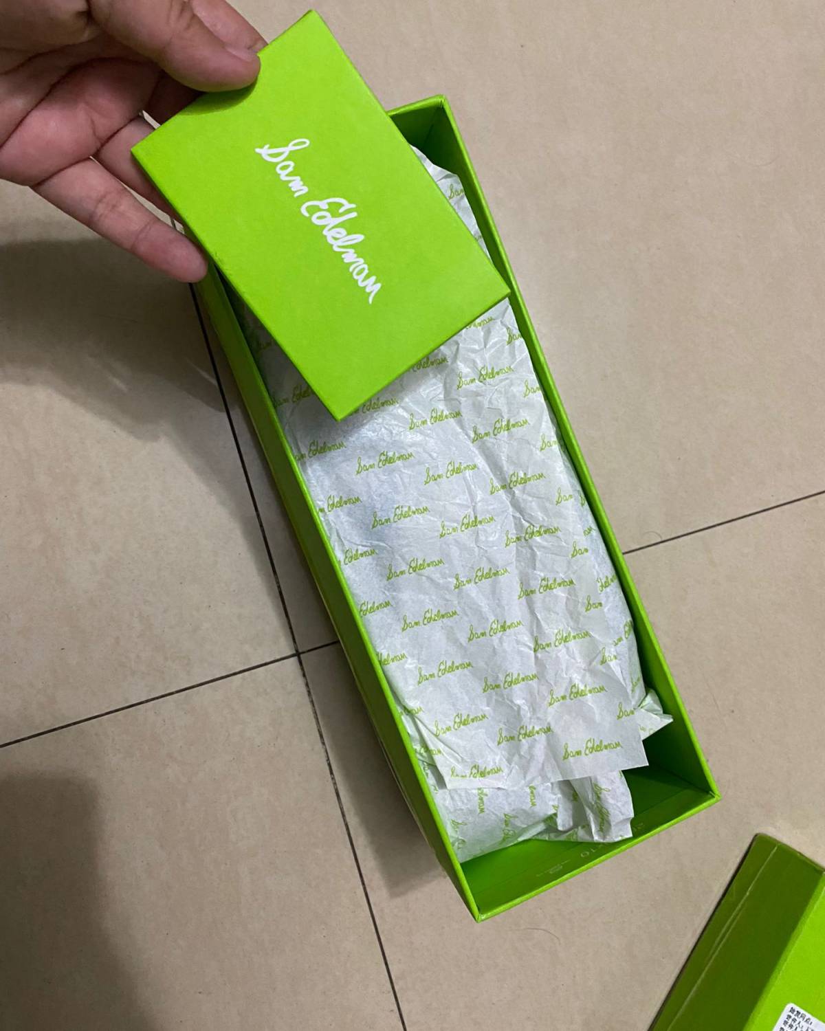 雷打不动的168美中运回来的，这回一共花了一个来月吧，运鞋子