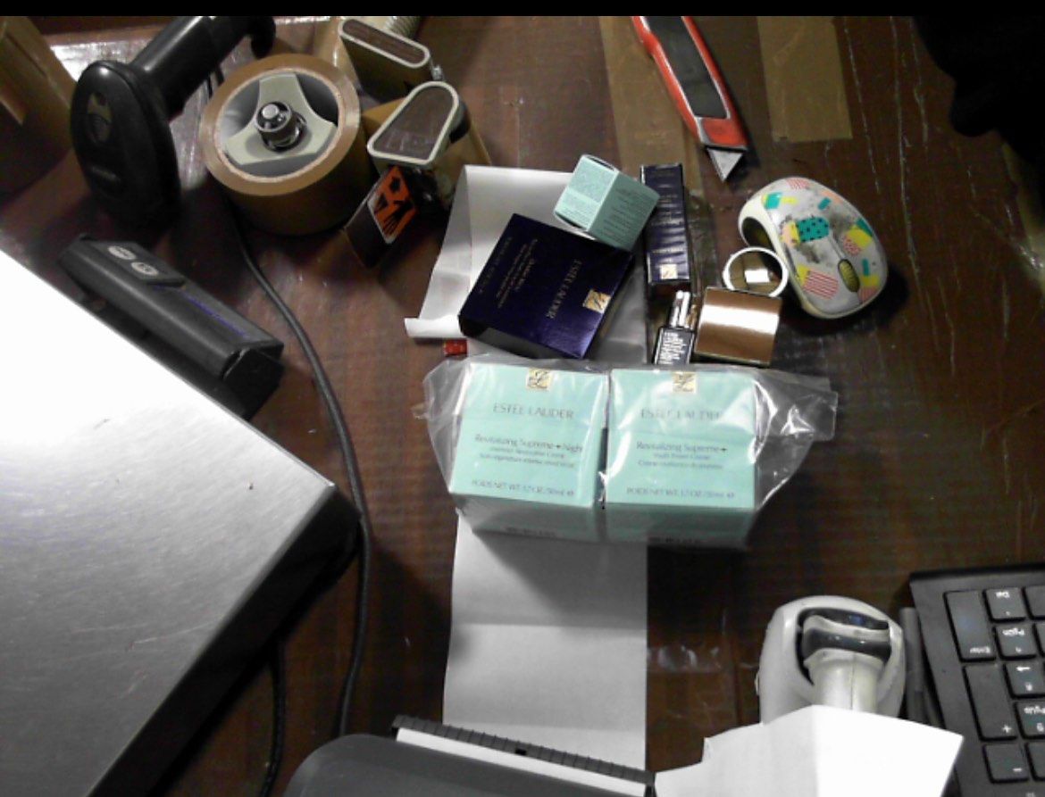 飞碟转运单号：T1119755 下单网站：雅诗兰黛美国官网 