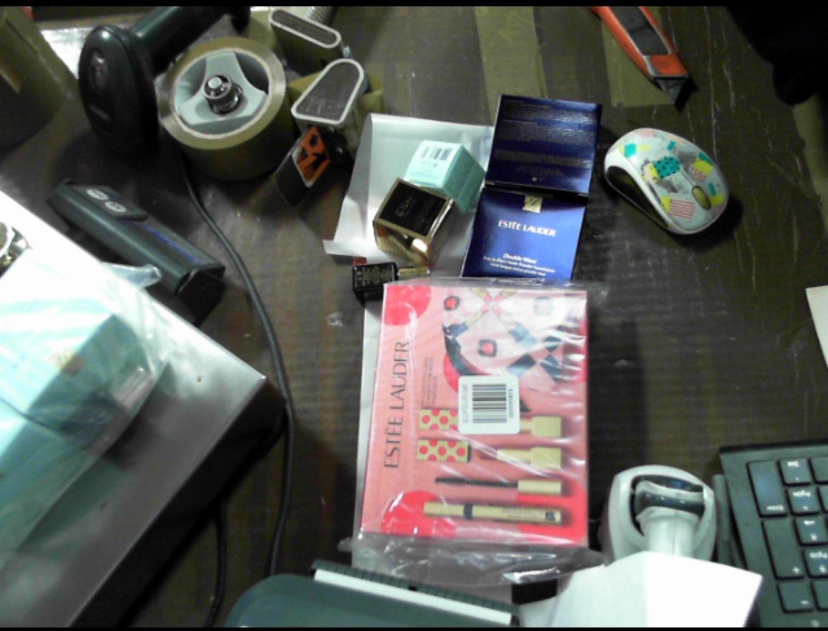 飞碟转运单号：T1119755 下单网站：雅诗兰黛美国官网 