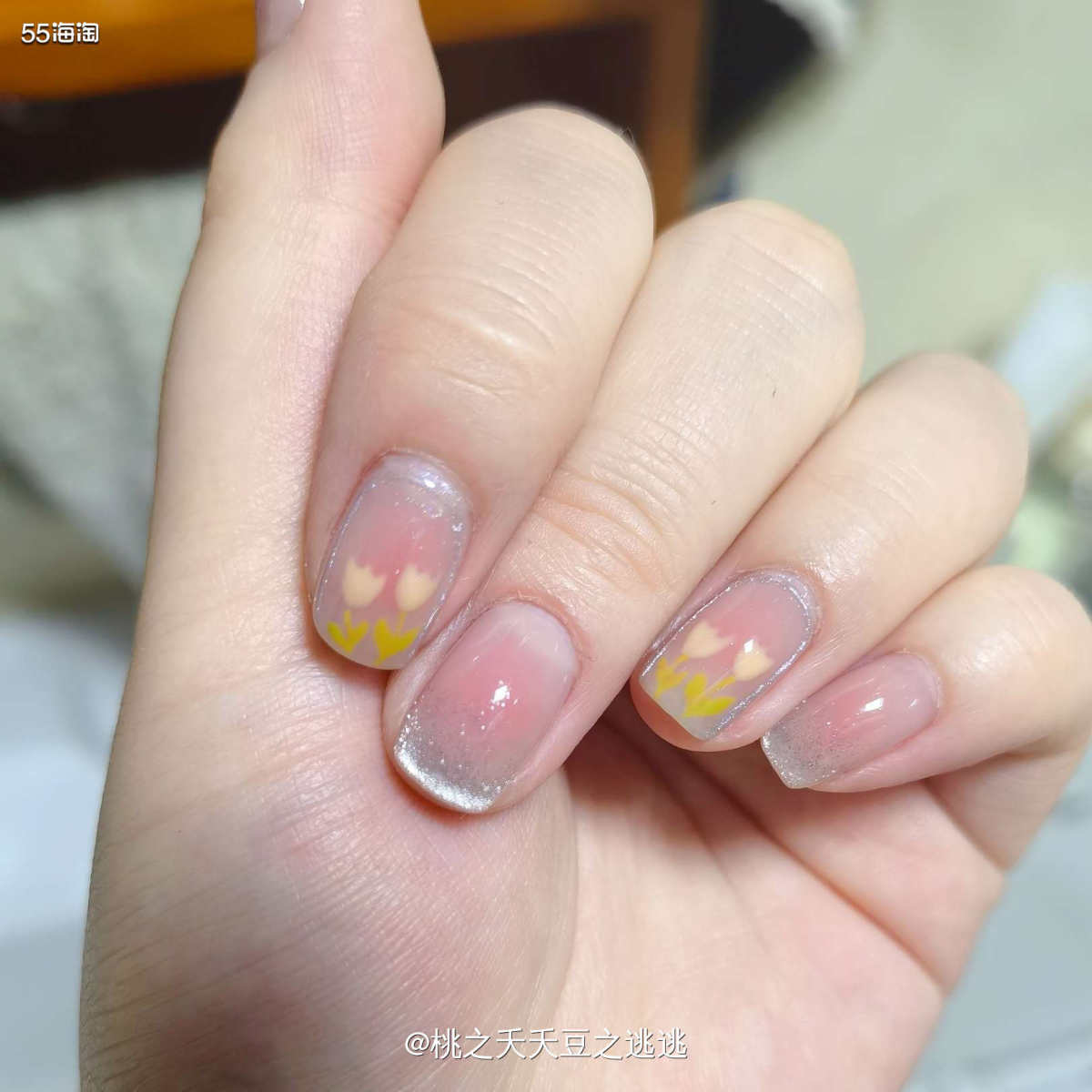 💎最近太忙感觉需要一些小确幸来让自己开心一下。正好指甲长了