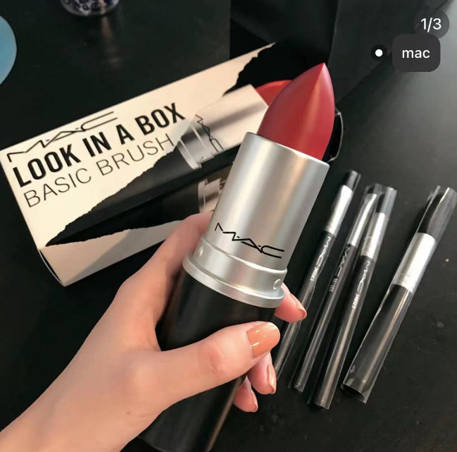 MAC官网今天除了有满立减$50活动，还送口红壳！相信很多小