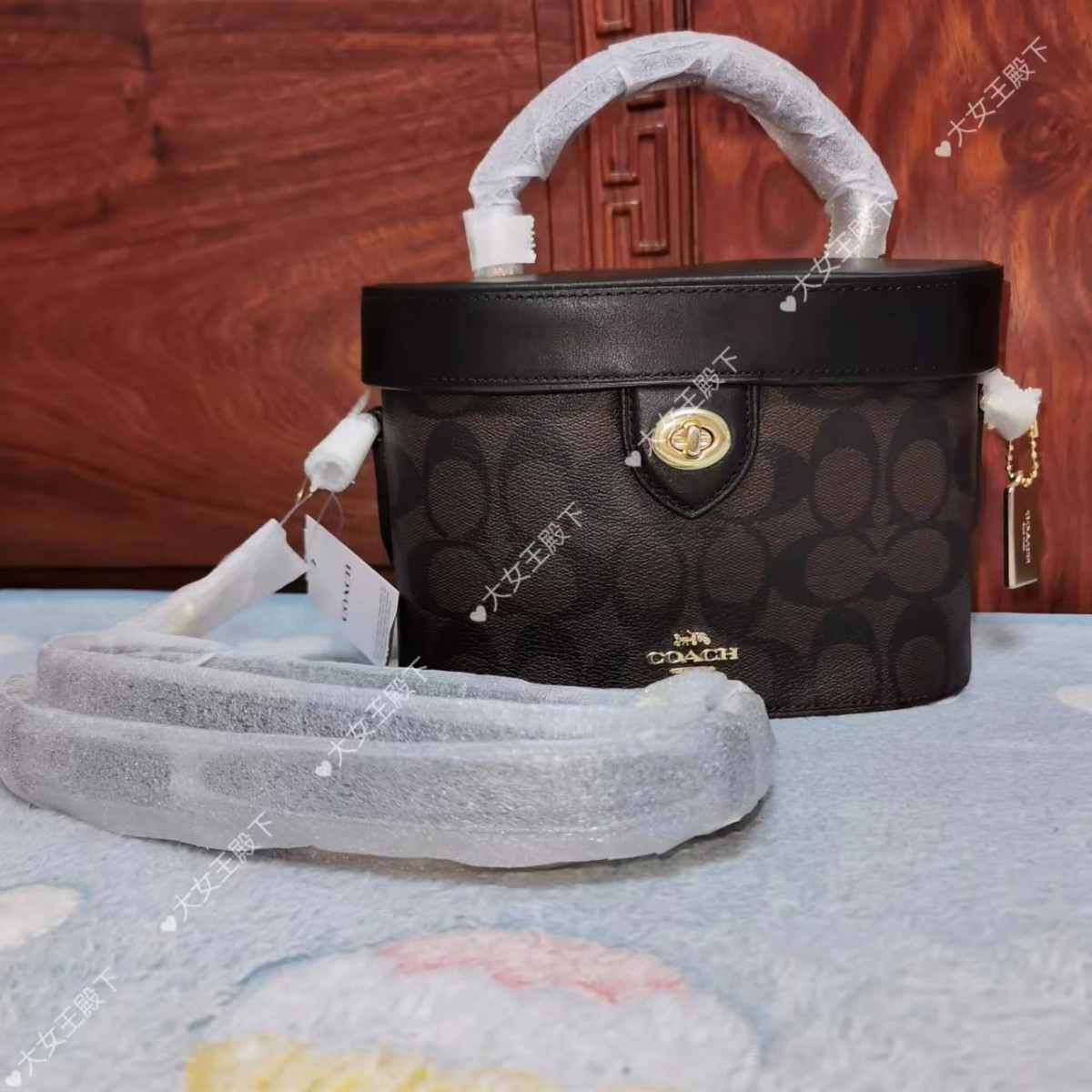 ☑️开箱： coach kay盒子包 深棕色老花  ☑️下单