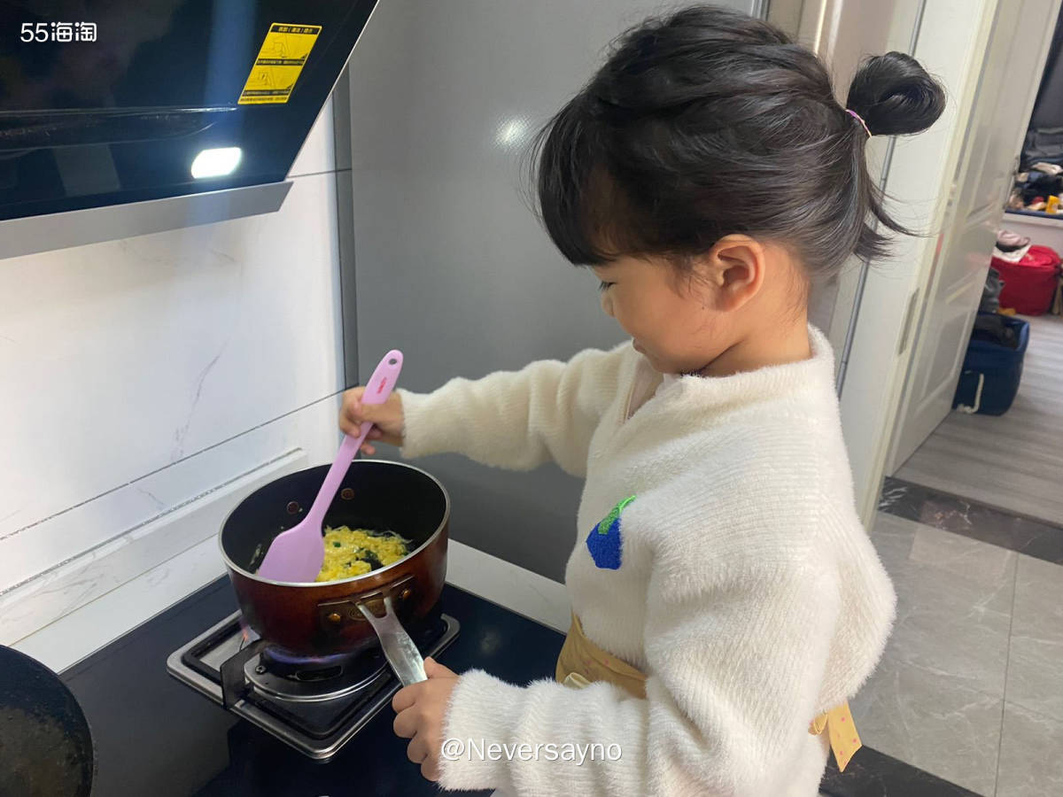 💙卤一大锅牛肉慢慢吃，今天还有多春鱼哦  ▪️菜场里的卤牛