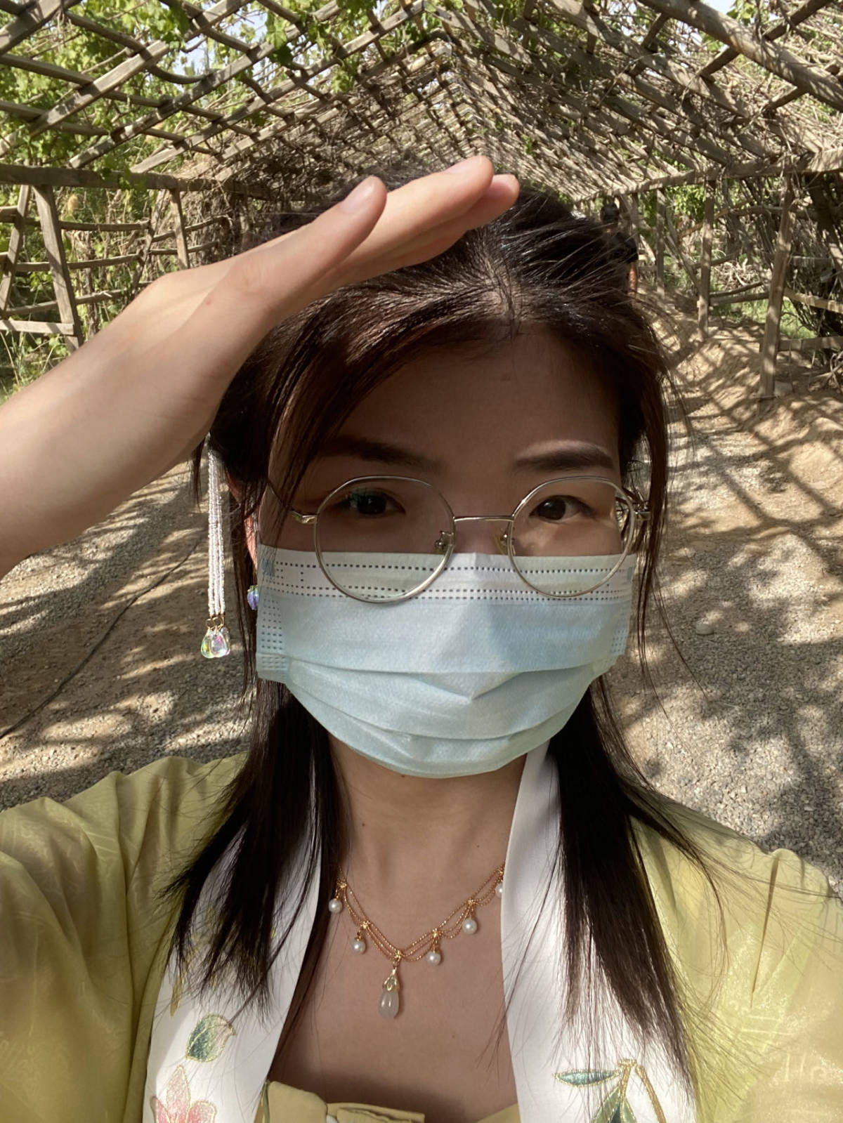 卓大小伙伴说想看我出穿搭，翻了翻正好有合适的素材，刚好可以来