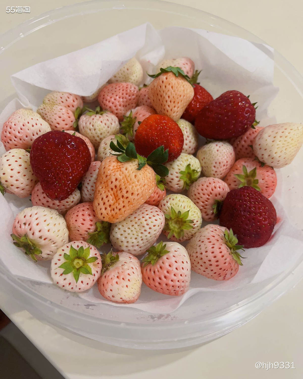 🔅到了吃草莓的季节，一般我都会买红色的草莓，但是看着这款草