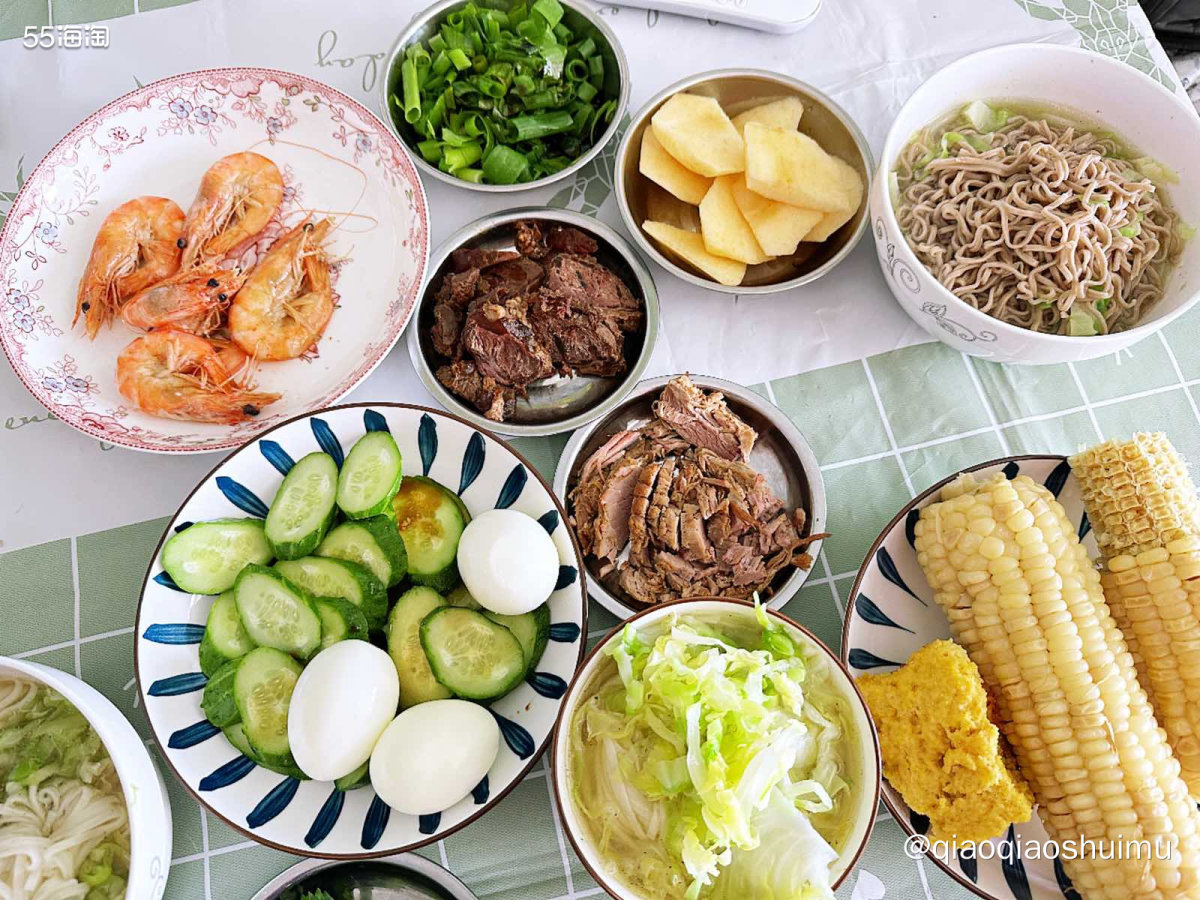 晒一下放假这两天的早餐…… 其实以前每次放假回来早餐也是这么