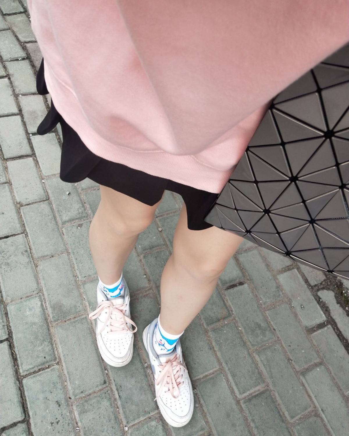 168的大高个，装嫩实在不容易🙁 上装：MLB的卫衣，去年