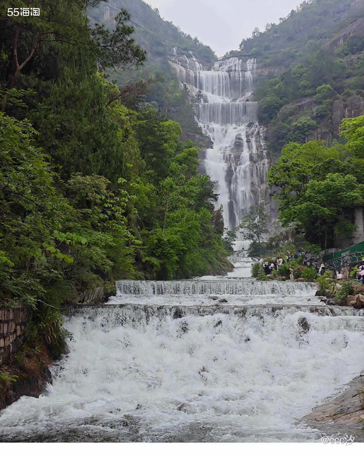 一开始没打算出门的，毕竟五一真的哪哪人都多。后来小红书刷到了