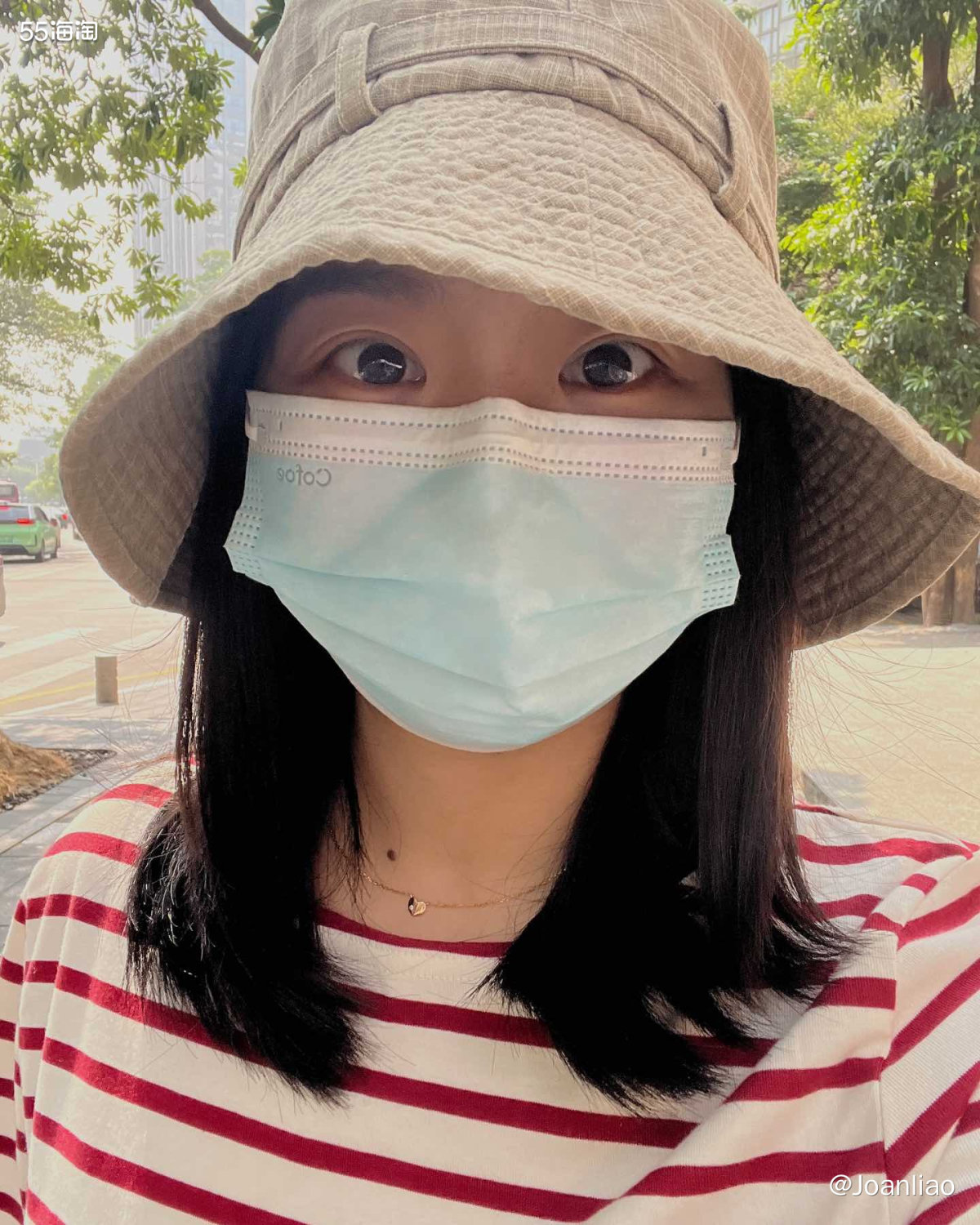 这顶渔夫帽应该算是最常使用的一顶了，因为真的太方便了，下楼取