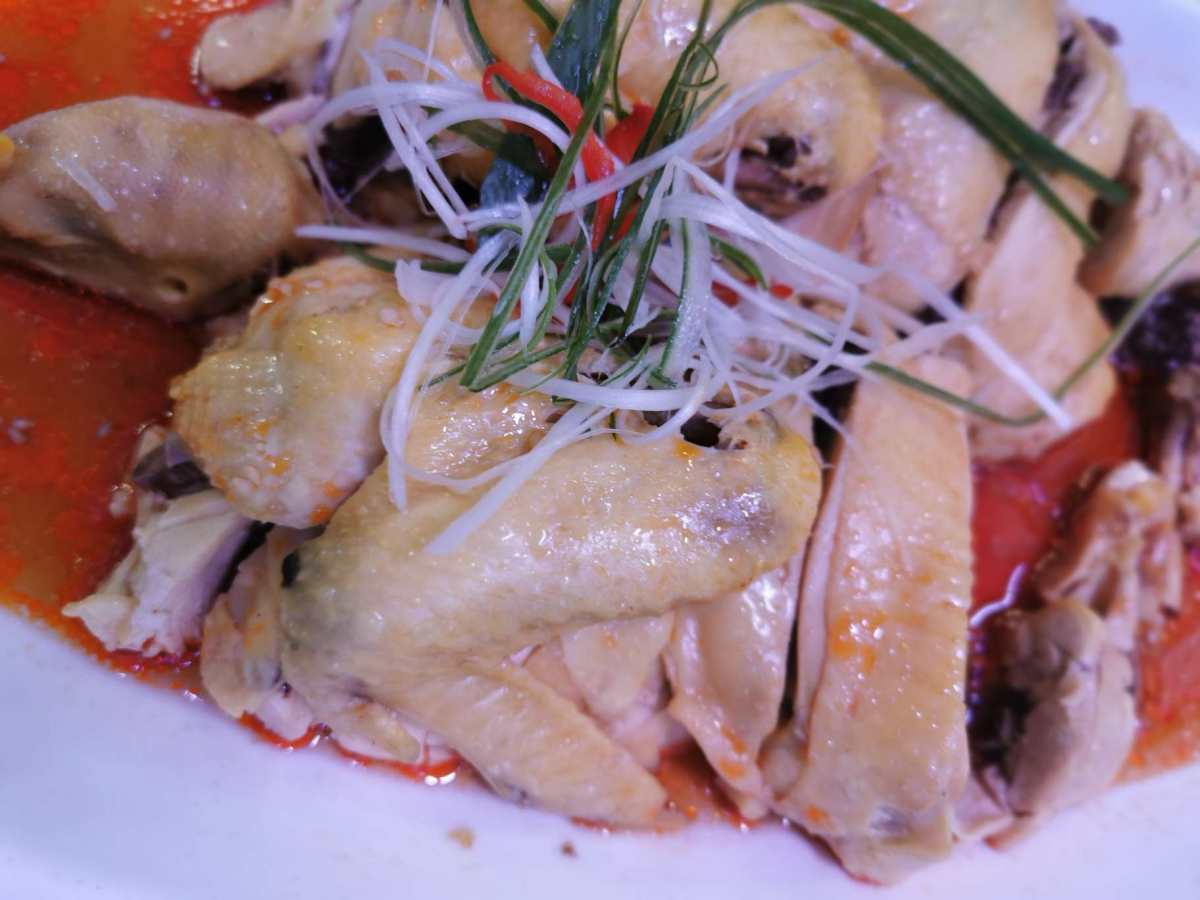 闺蜜一行三个人下午在农家乐，晒晒太阳，聊聊八卦，吐槽领导和工