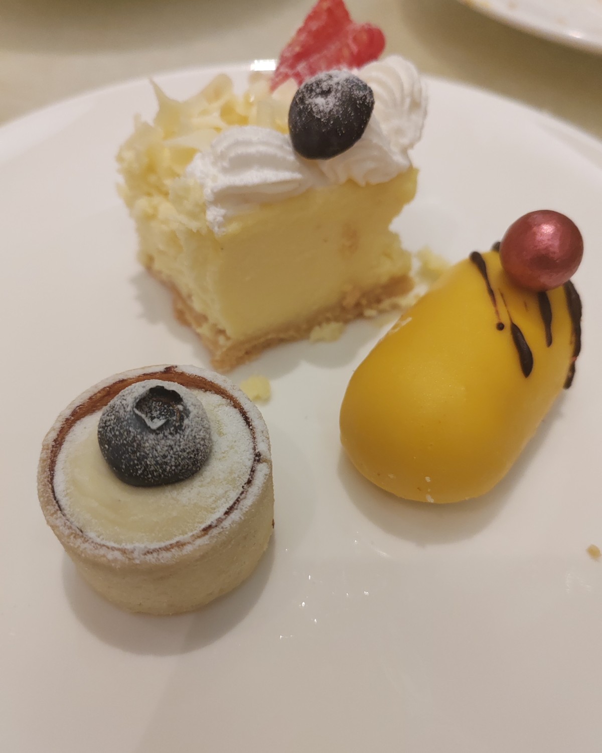 龙虾初上市，没忍住，在某美食APP搜到的这家小龙虾自助，去年
