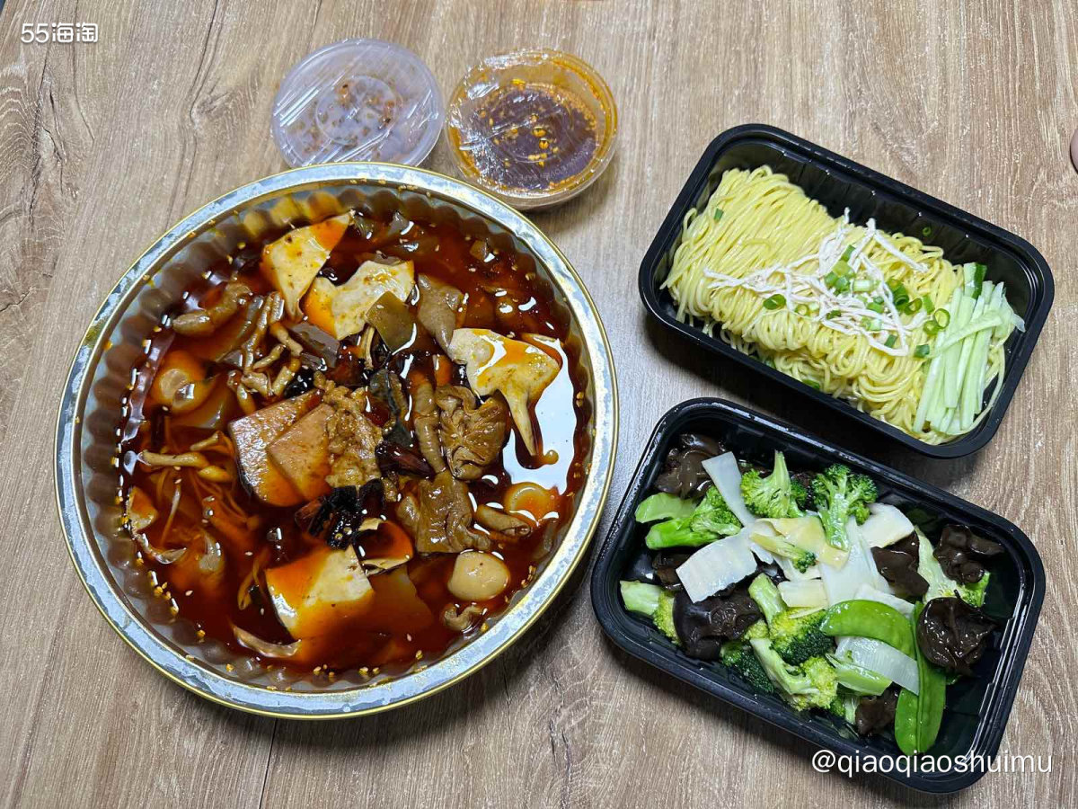 自从上次吃了毛血旺，每次问娃想吃什么他都说要吃川菜，要吃毛血