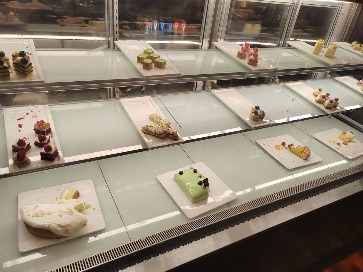 龙虾初上市，没忍住，在某美食APP搜到的这家小龙虾自助，去年