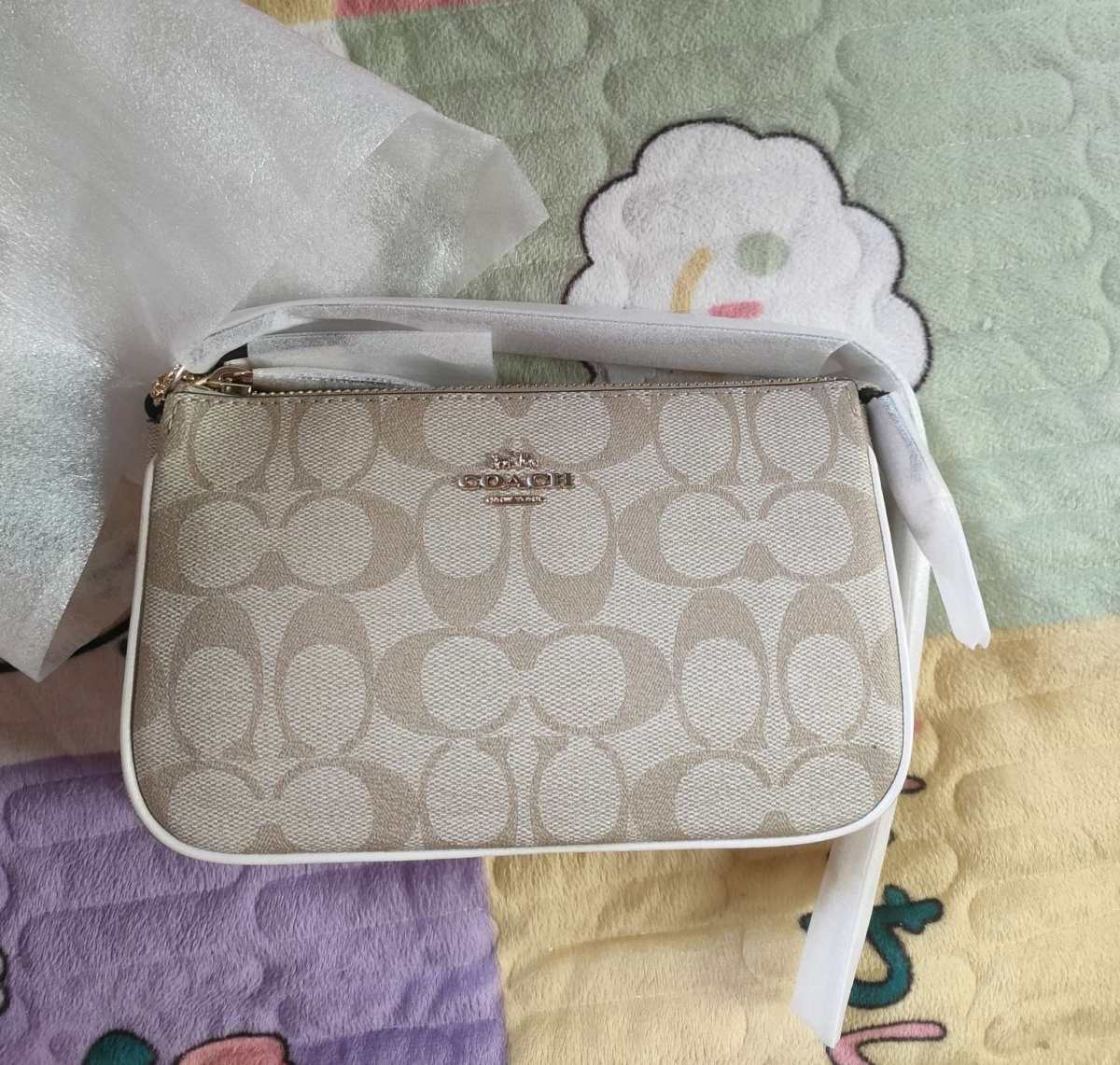 🌻购买商品:coach nolita 19麻将包 🌻购买