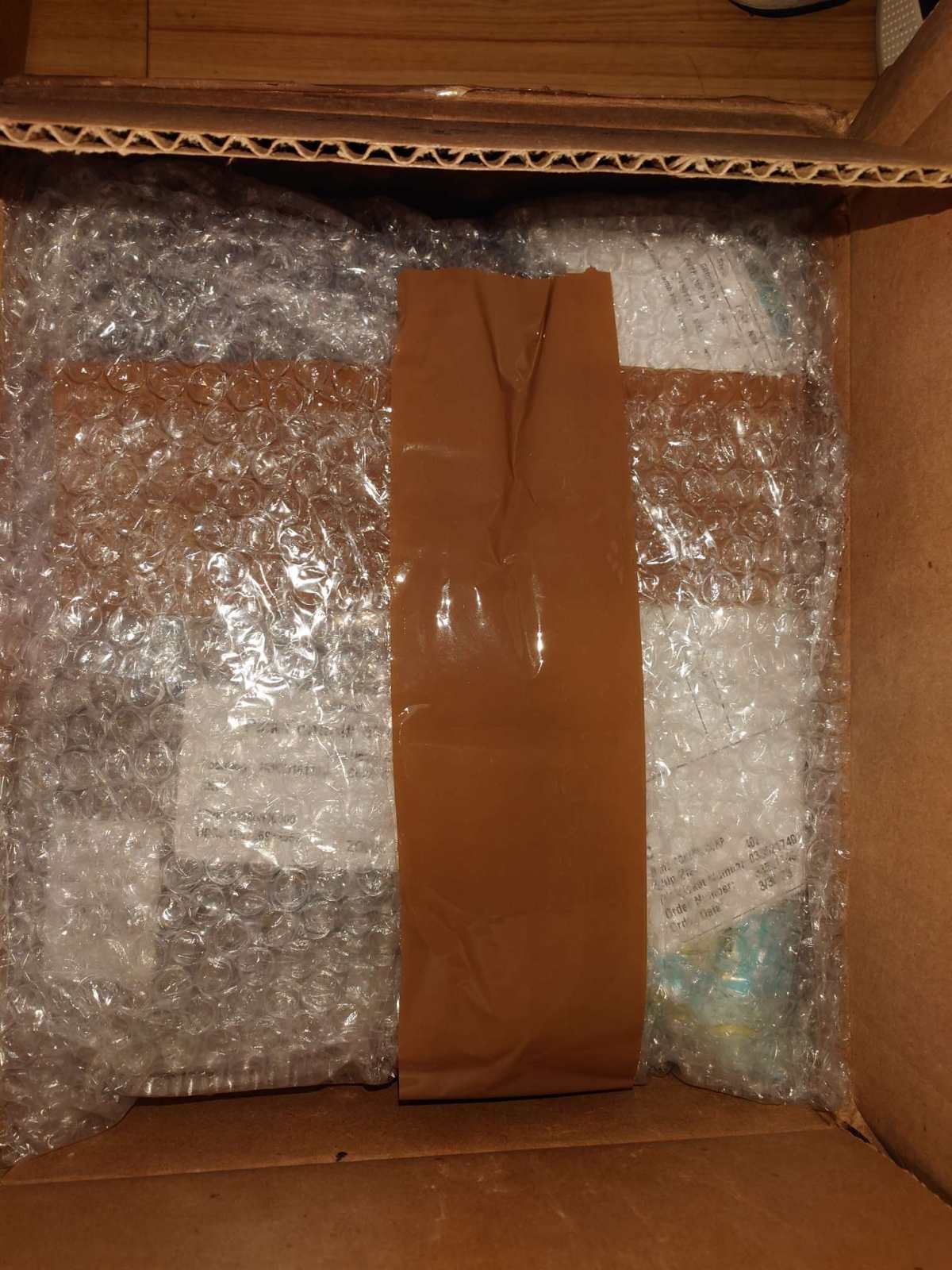 继续继续到包裹 可乐送就算在搬家，也这么给力。 太棒啦。 仍