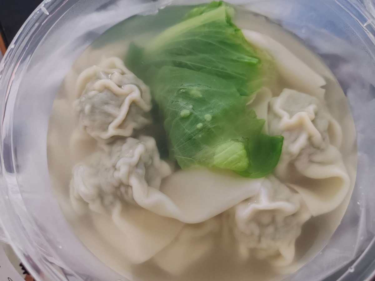 对于每天中午吃什么真的是想破了脑袋！公司楼下食堂的真的不好吃