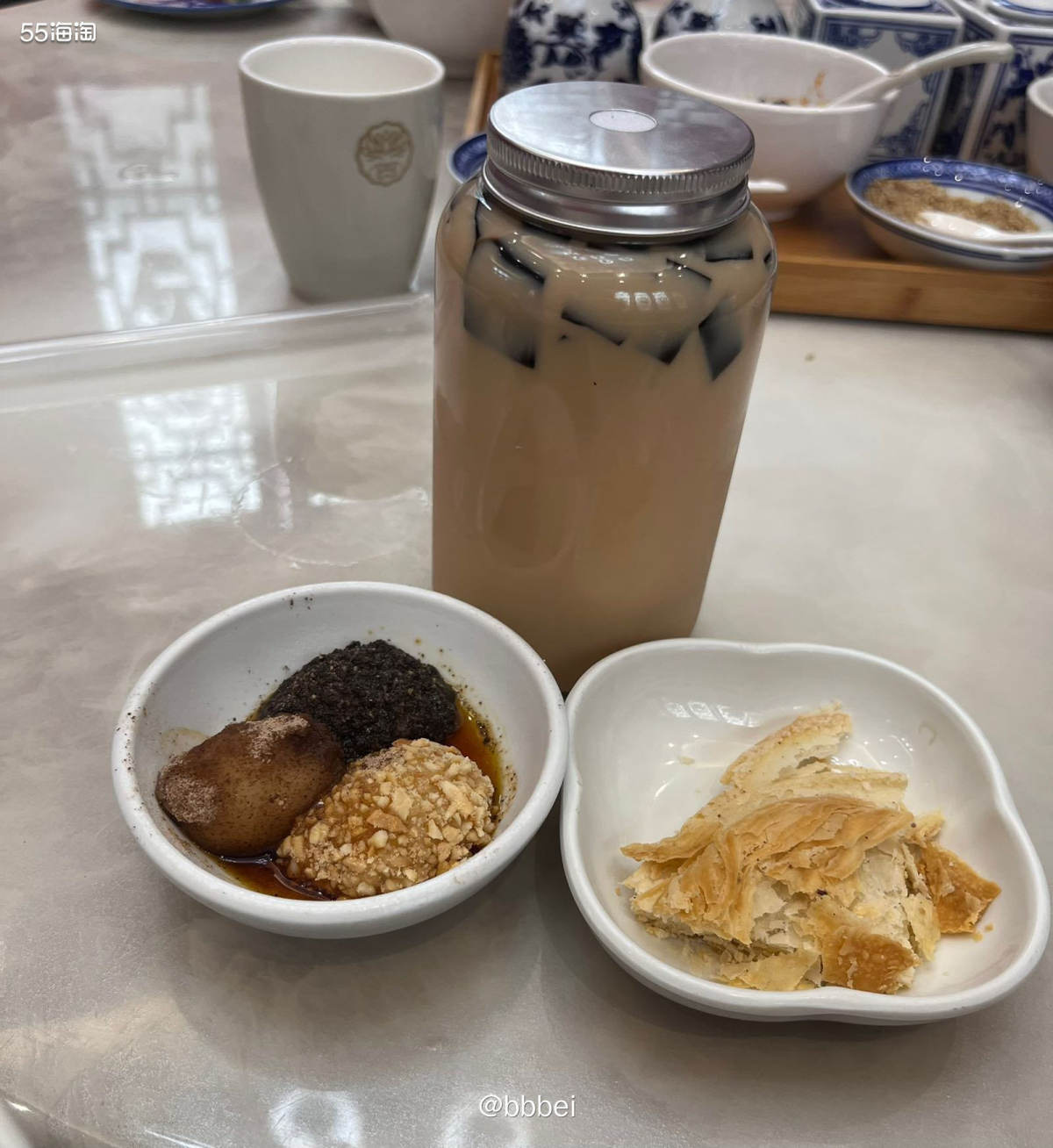 🌼今日早餐——过桥米线 🍃价格：69一份 🍃配菜很丰富