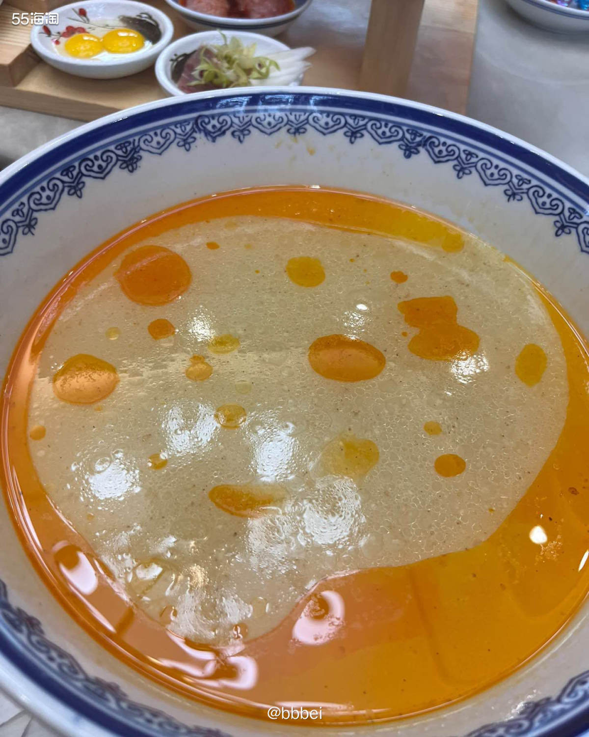 🌼今日早餐——过桥米线 🍃价格：69一份 🍃配菜很丰富