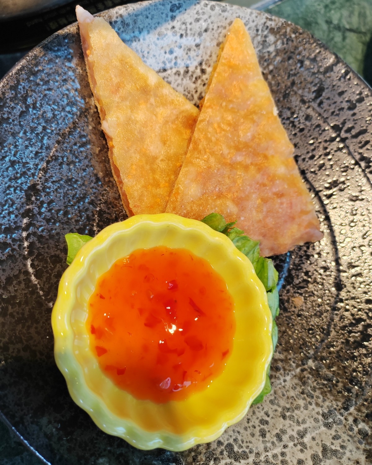现在吃火锅都吃不了辣锅了，只能选捞王这种，胡椒猪肚鸡吃吃。算