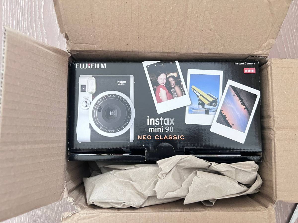 突然被种草了富士的拍立得 最火的机皇mini90 国内基本上