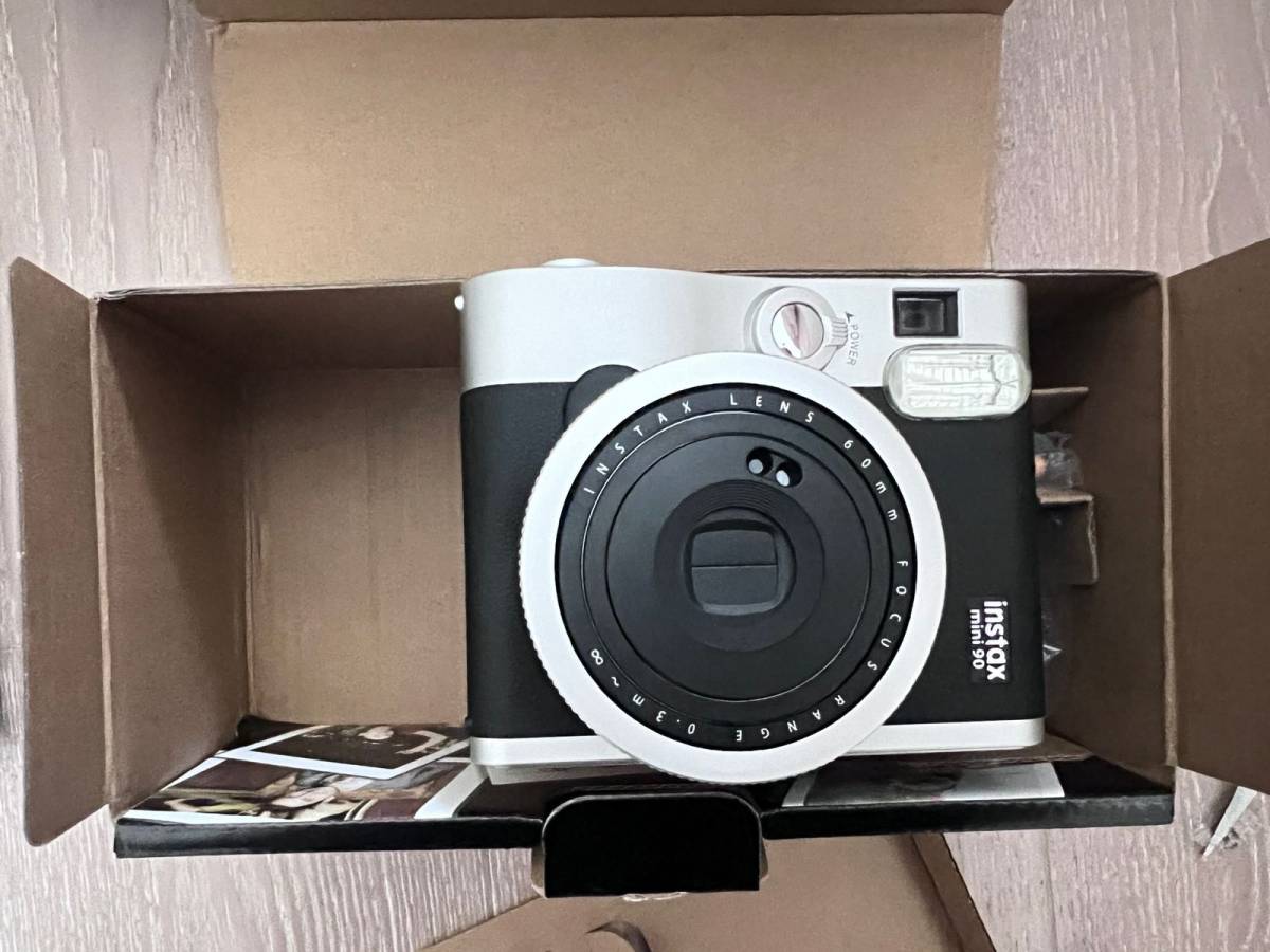 突然被种草了富士的拍立得 最火的机皇mini90 国内基本上