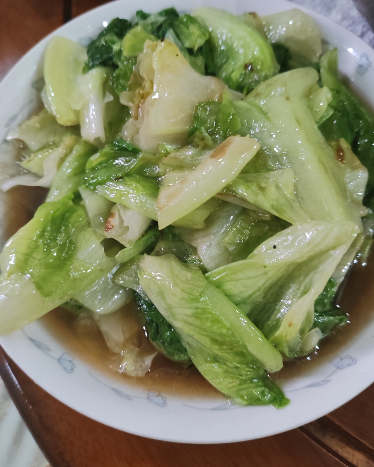 今天周末，家里人都放假，只有我苦哈哈在工作，公公说今天中午家