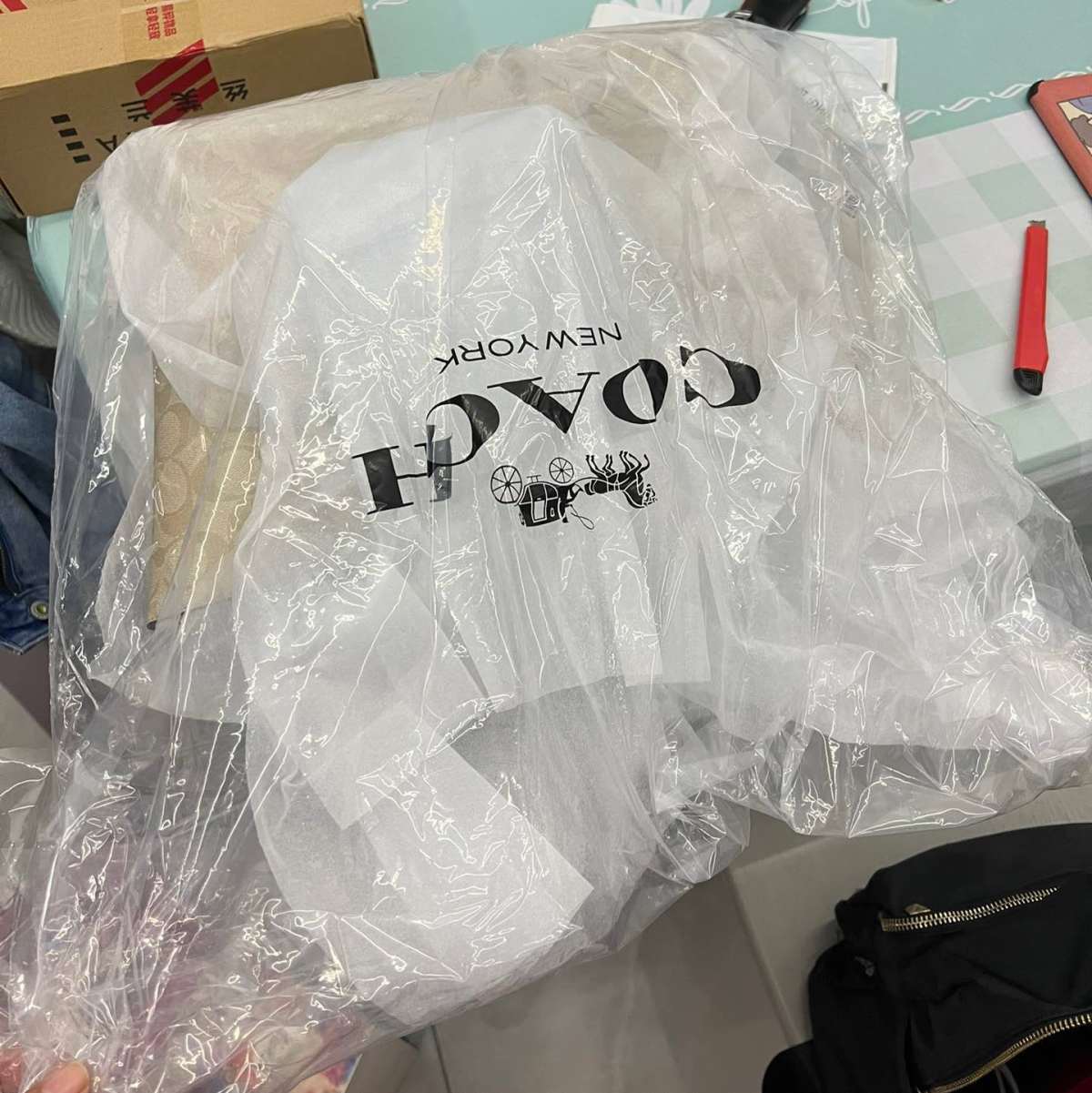 🥹一直想买一款托特，寻觅良久选定Coach这款30的包，3