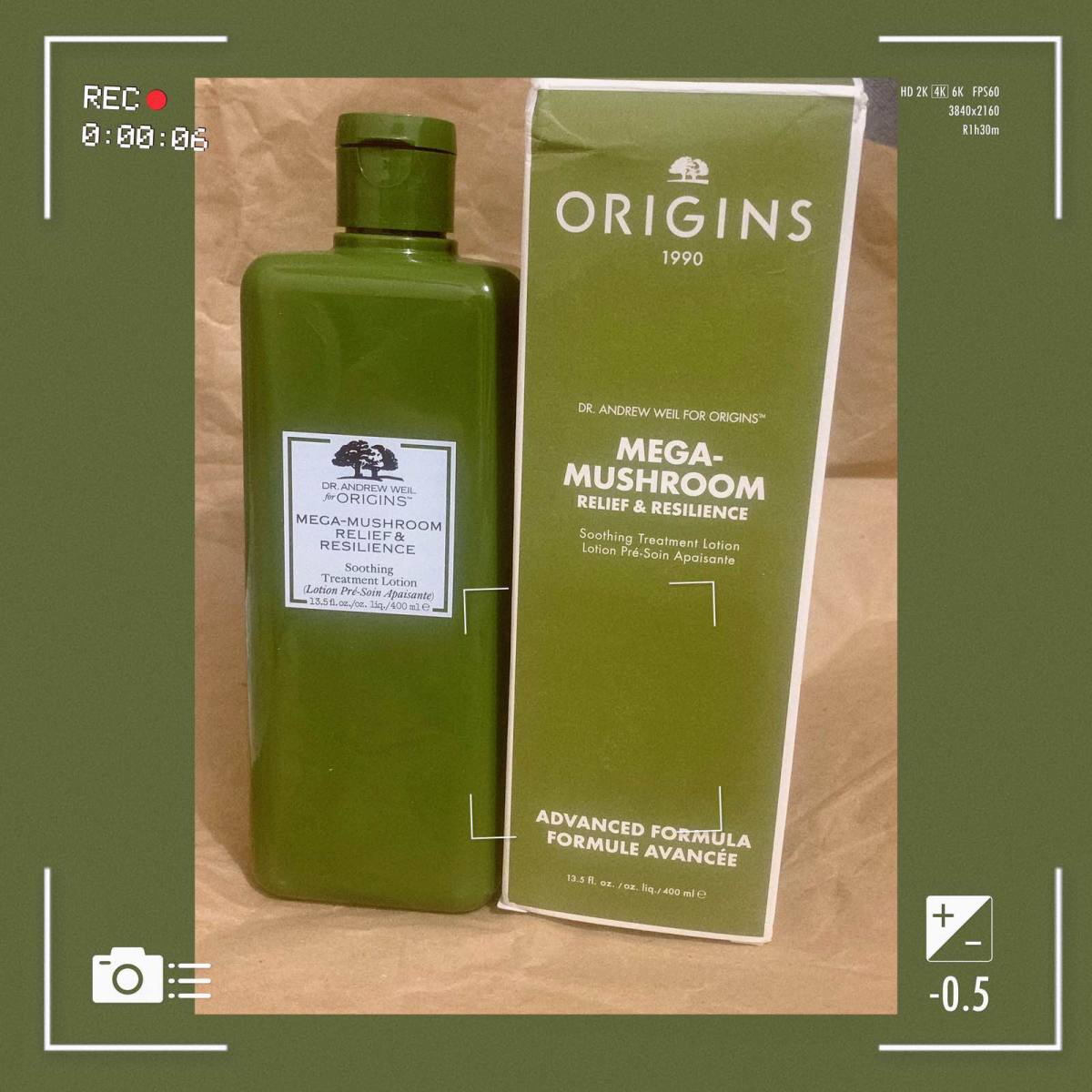 炎炎夏日，油皮必备护肤品一定有悦木之源菌菇水，这是一年四季必