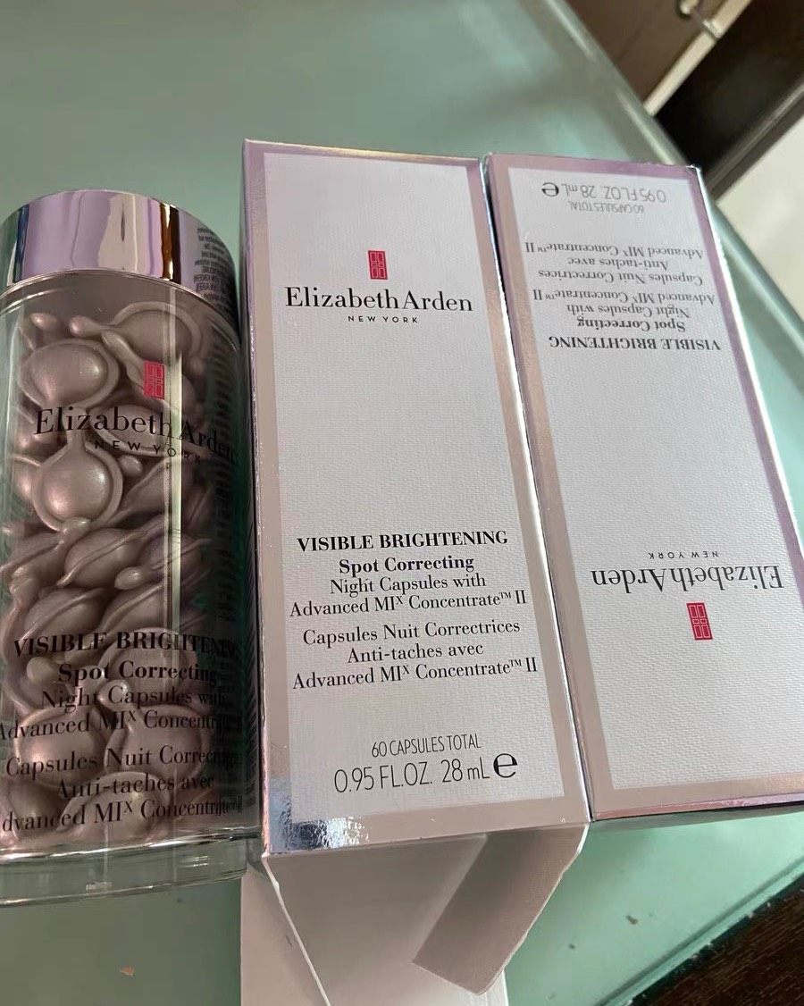 雅顿的胶最热门的应该就是金和粉了！但是作为雅顿的一员，银胶也