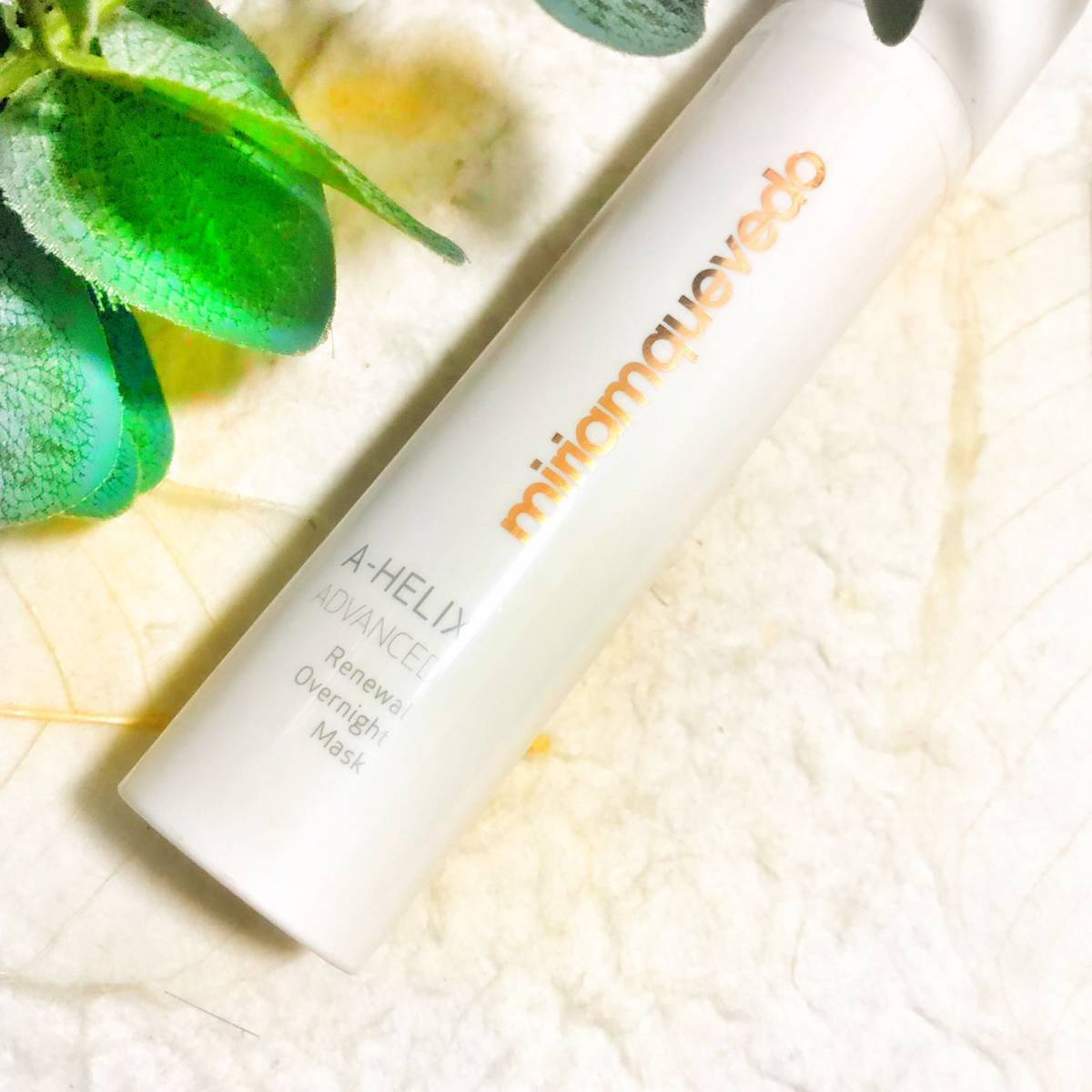 对于皮来说夏天热出汗水份流失不能迅速补回来，除了喷雾就靠面膜