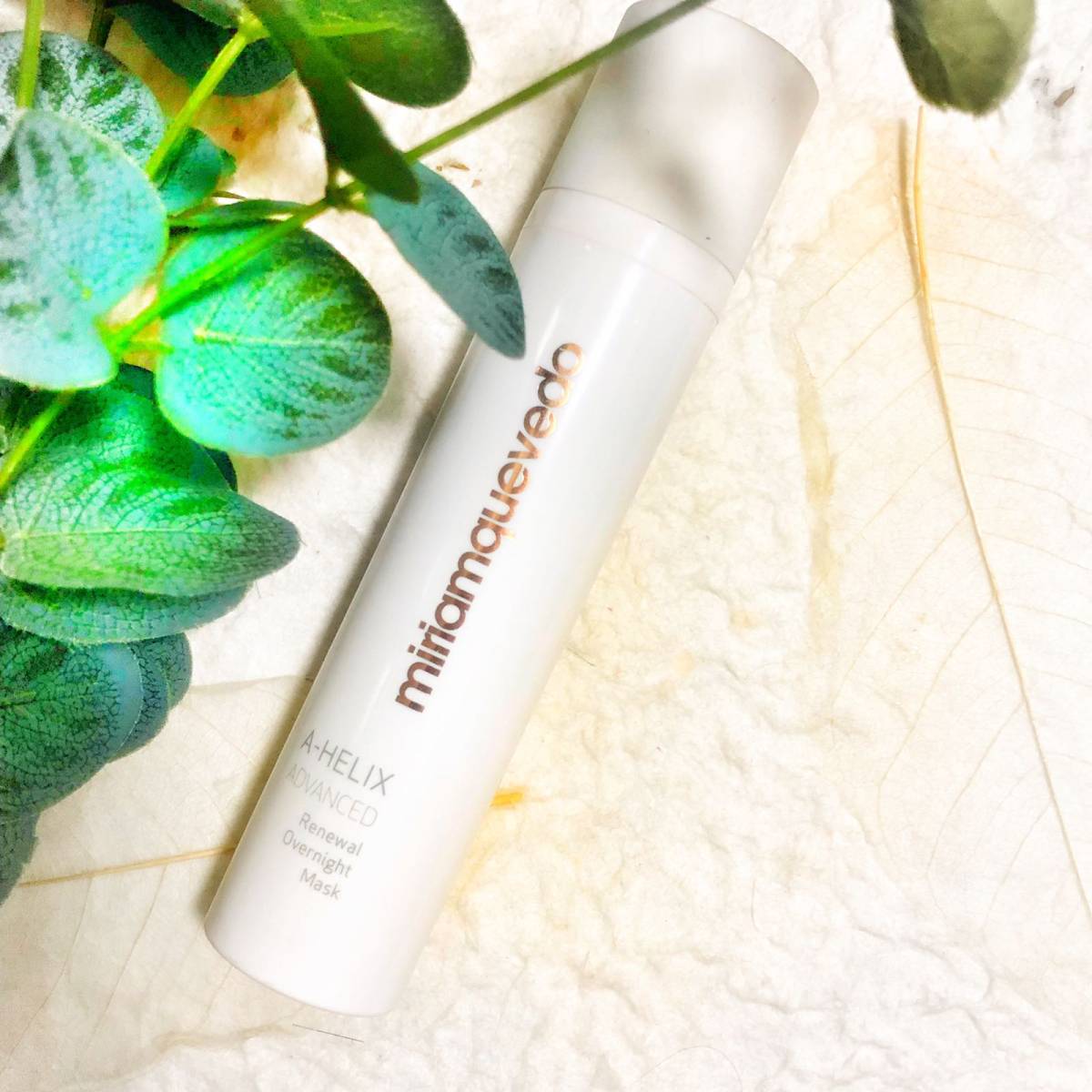 对于皮来说夏天热出汗水份流失不能迅速补回来，除了喷雾就靠面膜