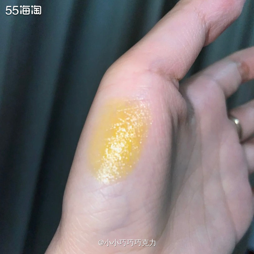 MAC家的奇葩口红颜色是真的多呀，黄色的口红你见过吗，居然有