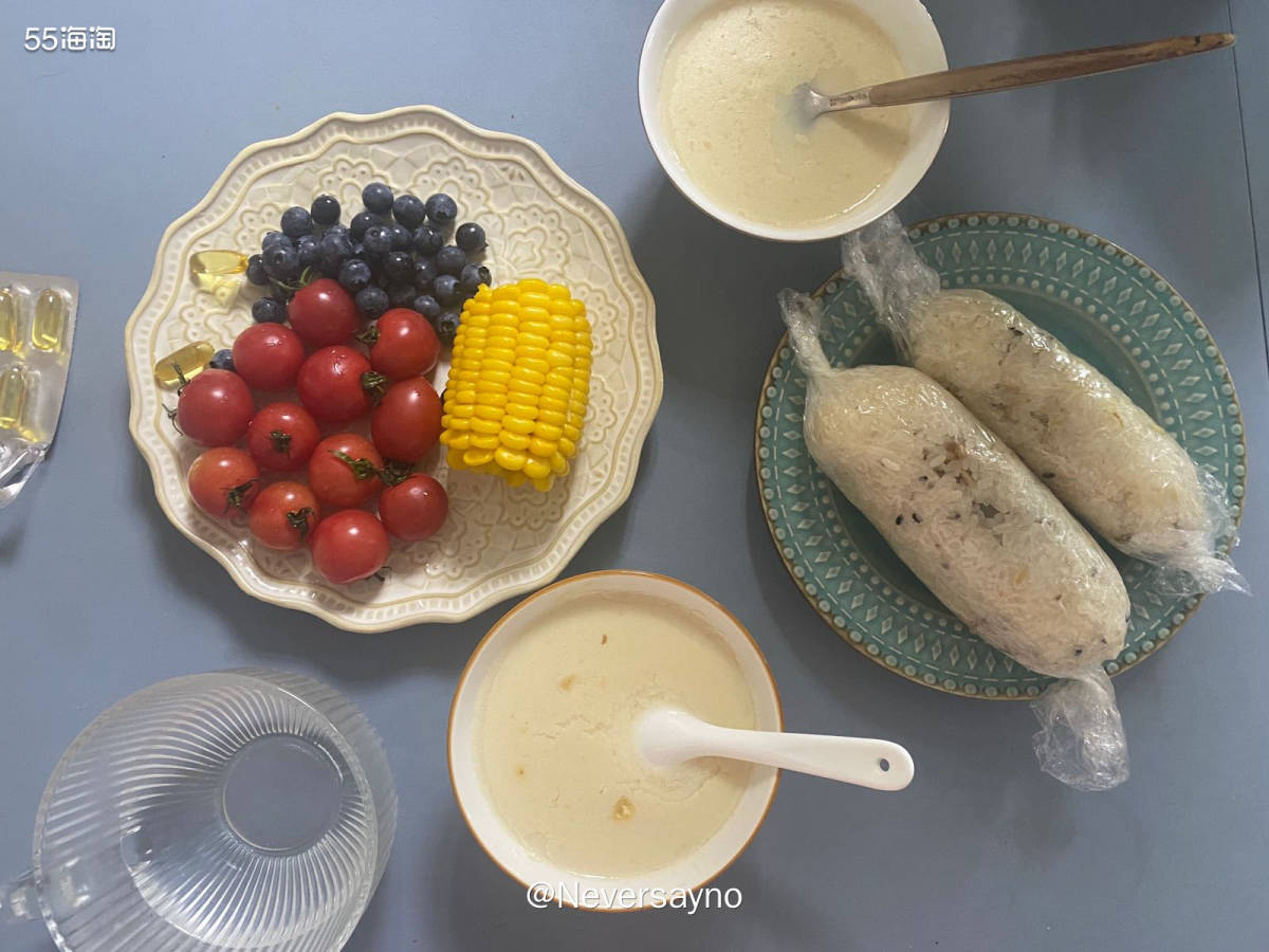 🎈元气满满的一天从早起的糯米饭团开始吧～  ▪️昨晚家里那
